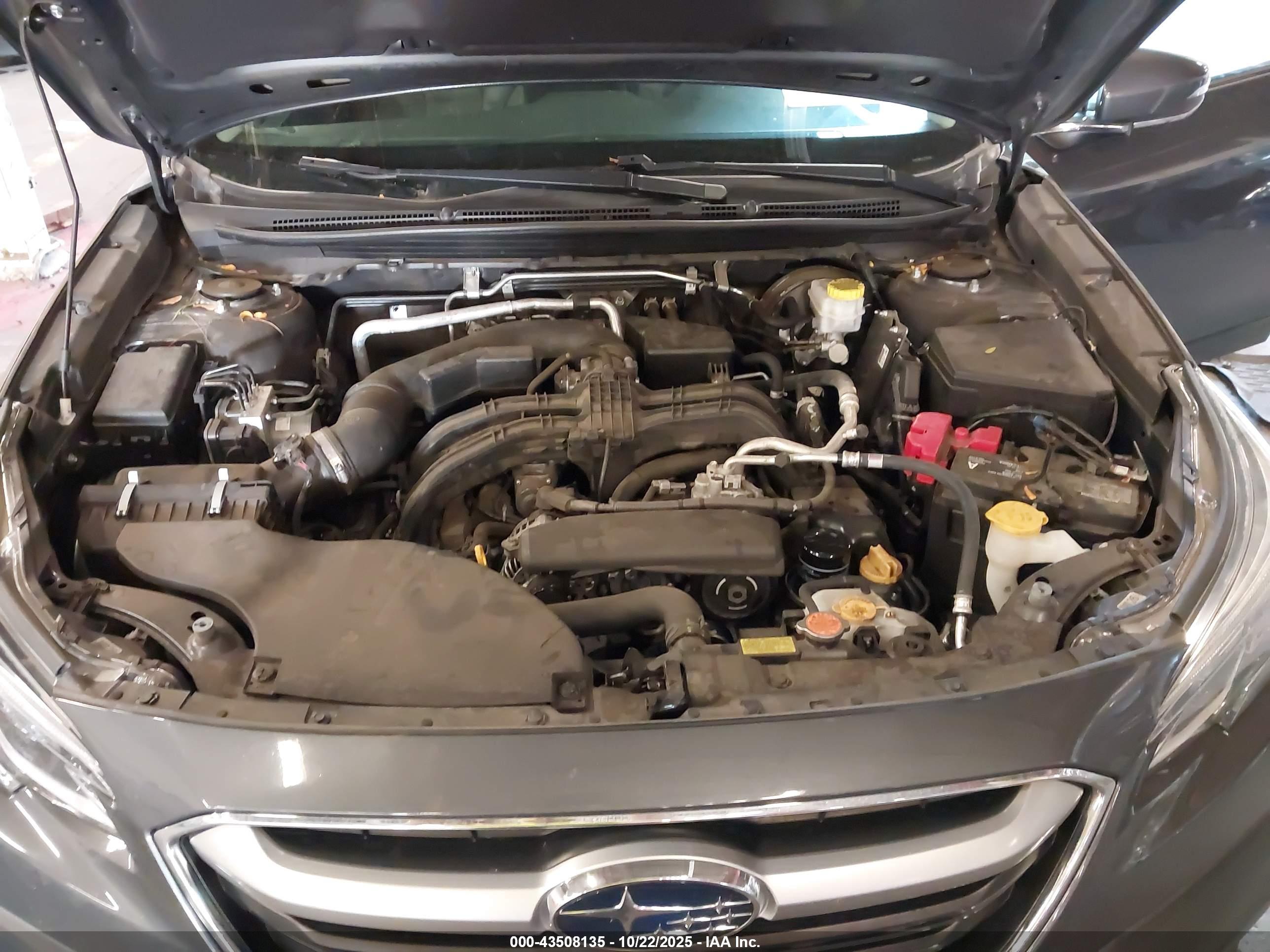 SUBARU OUTBACK image 10