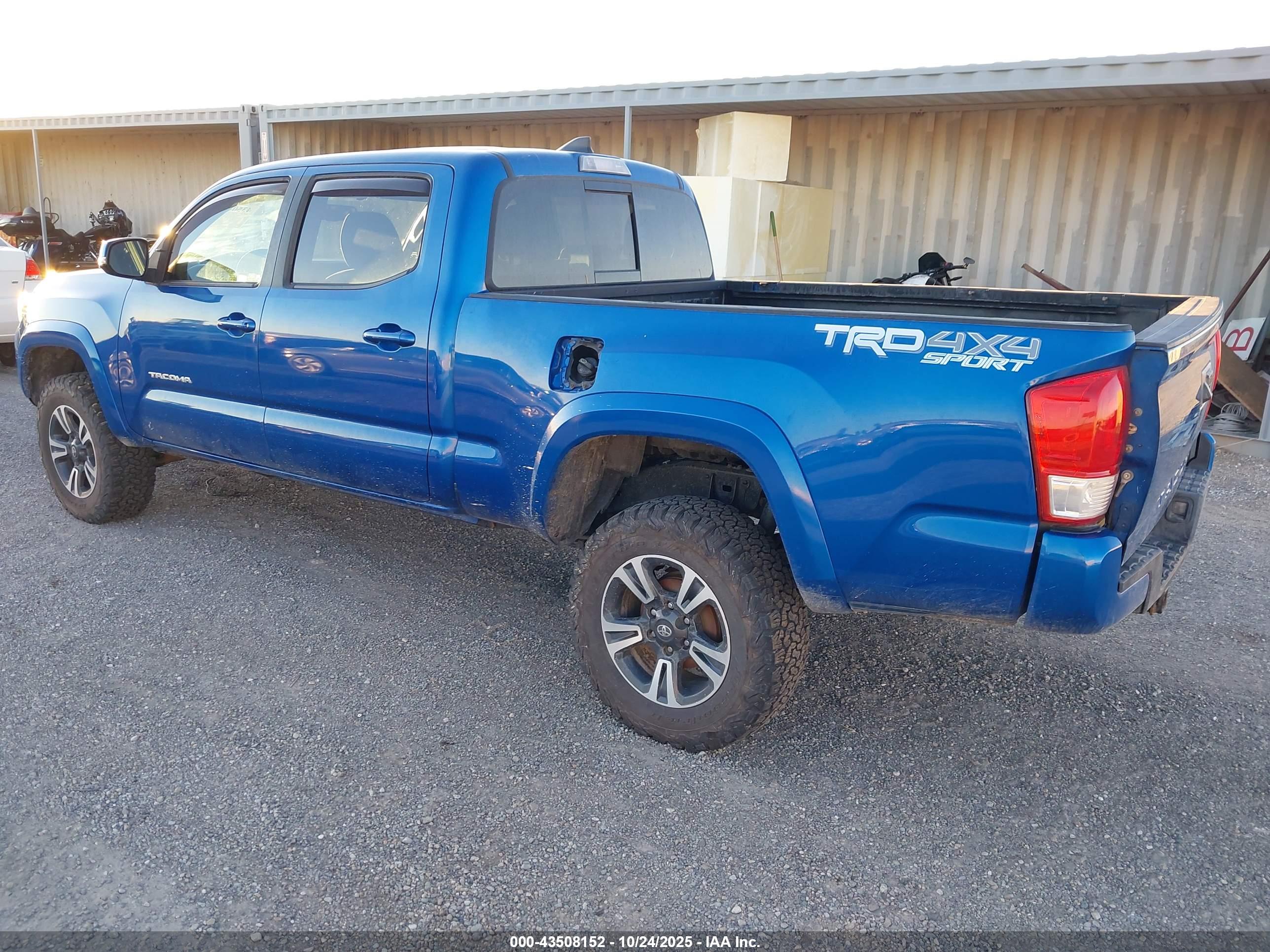 TOYOTA TACOMA image 3