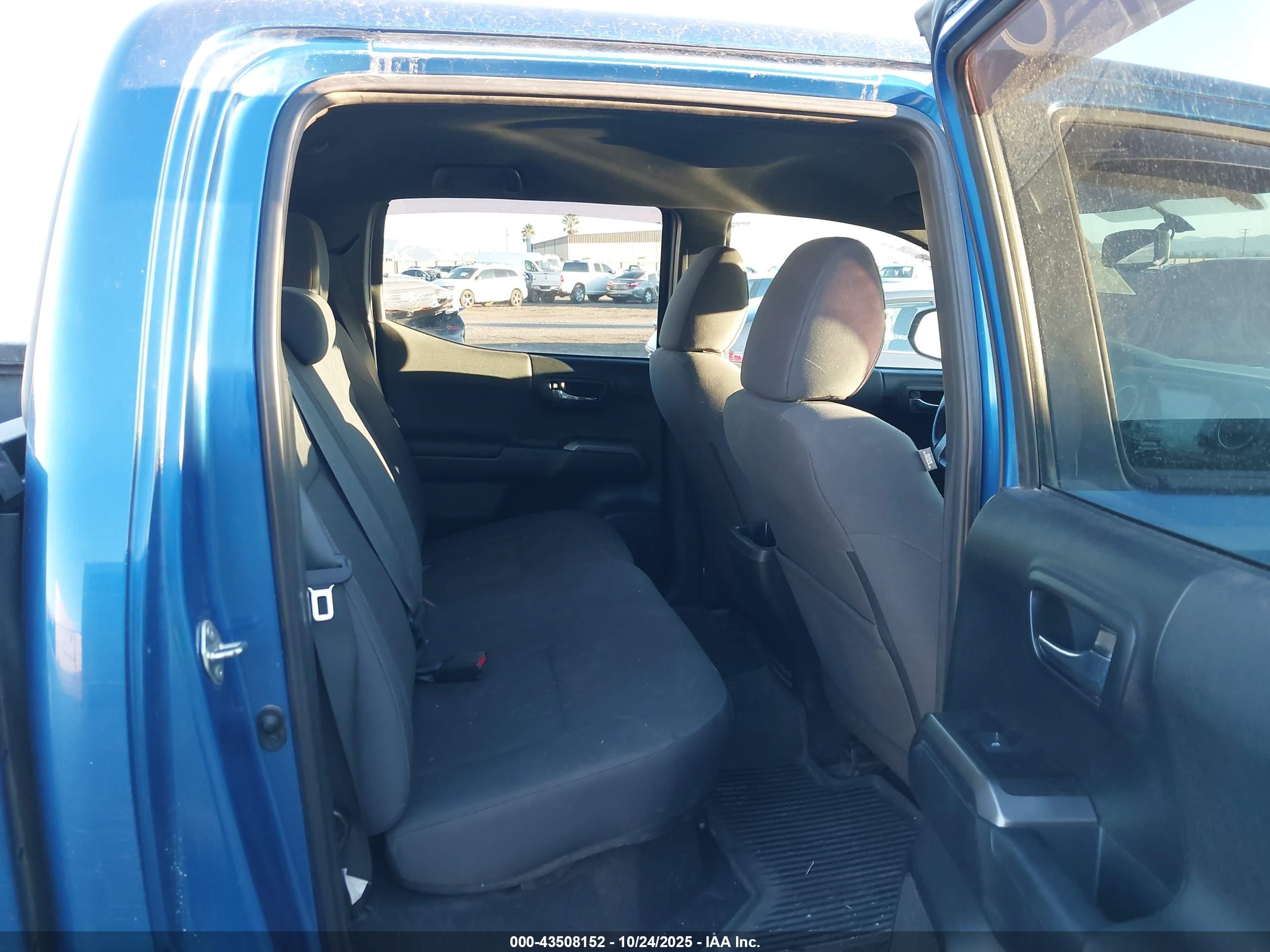 TOYOTA TACOMA image 8