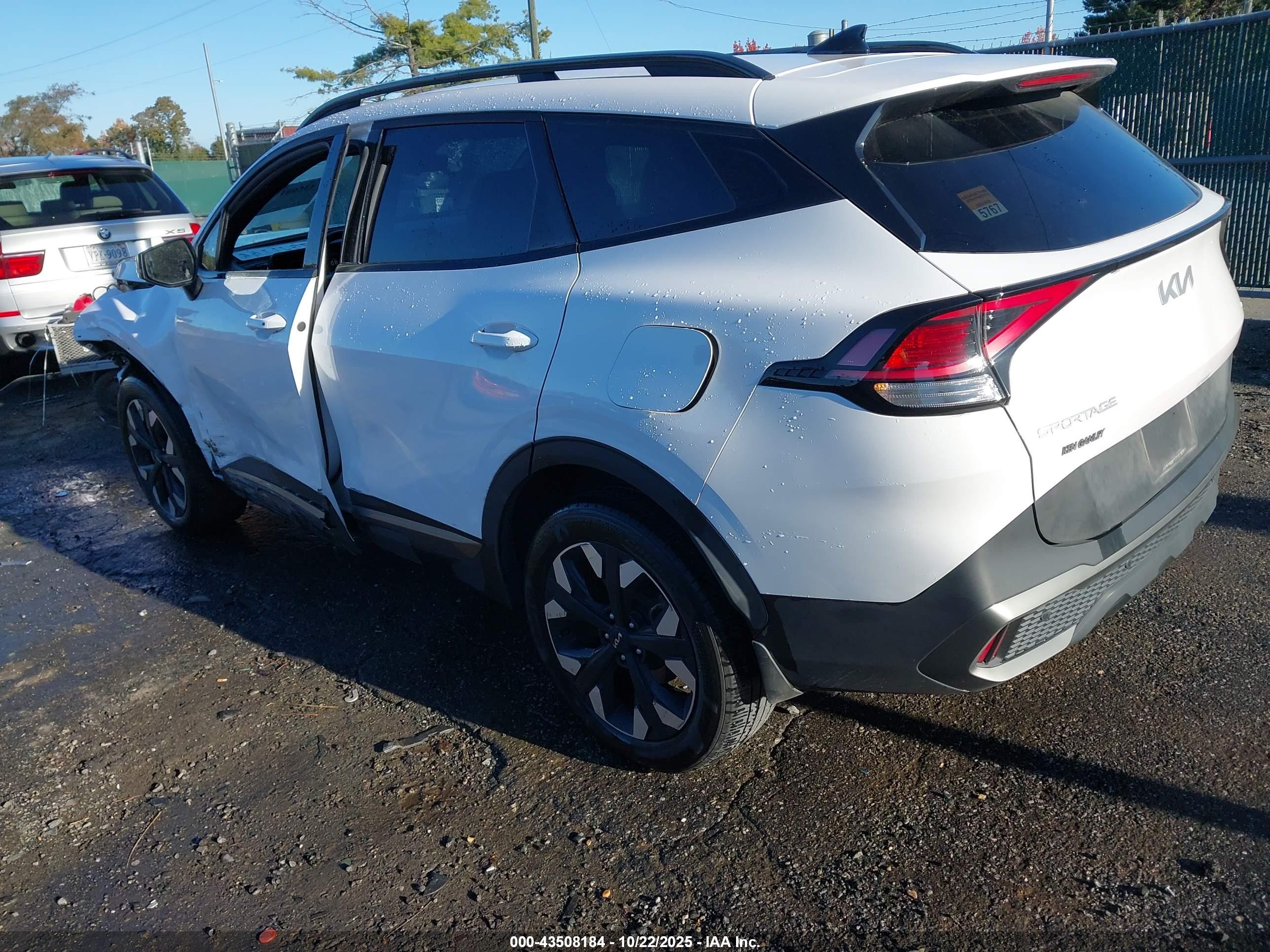KIA SPORTAGE image 3