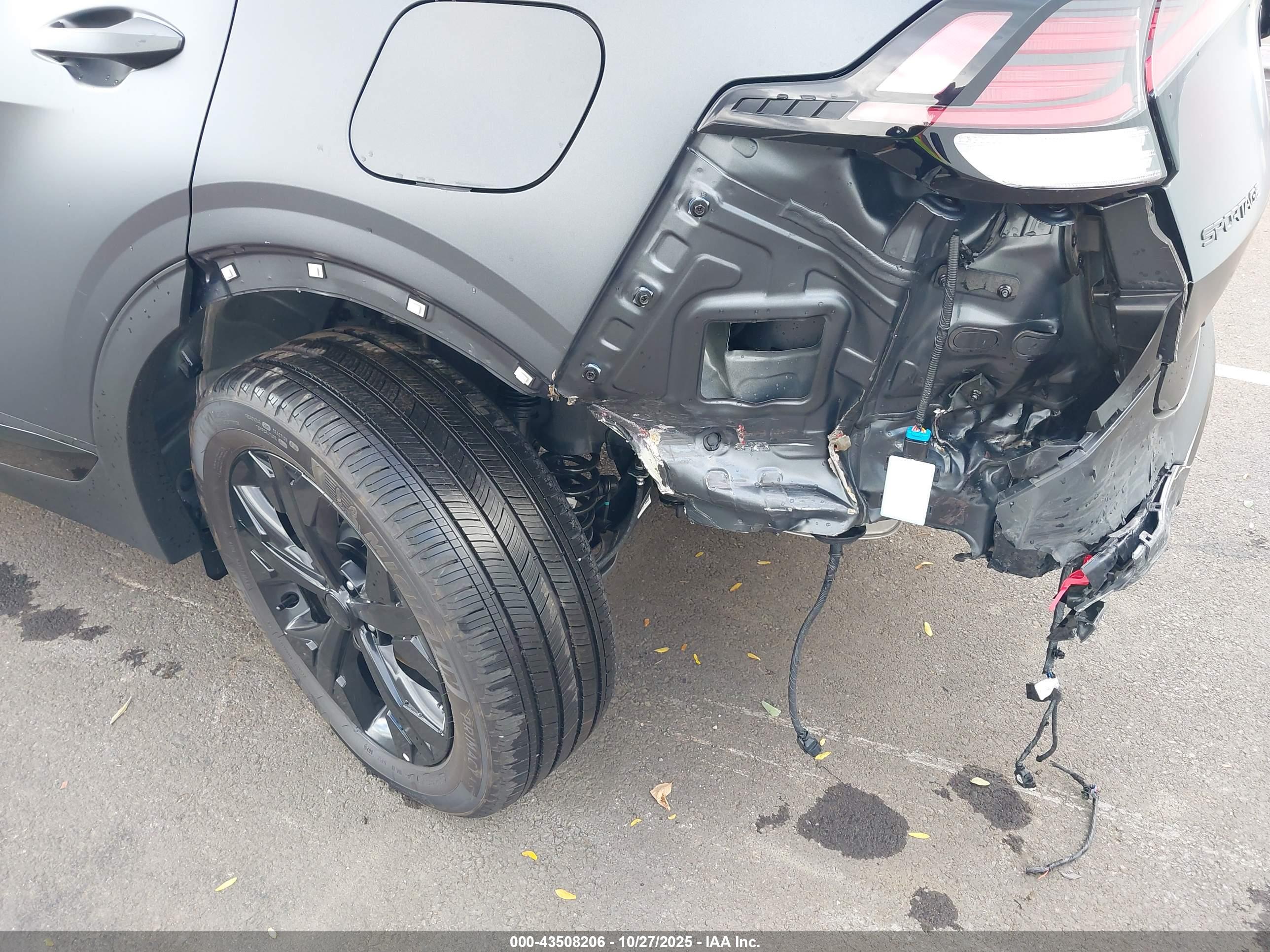 KIA SPORTAGE image 6