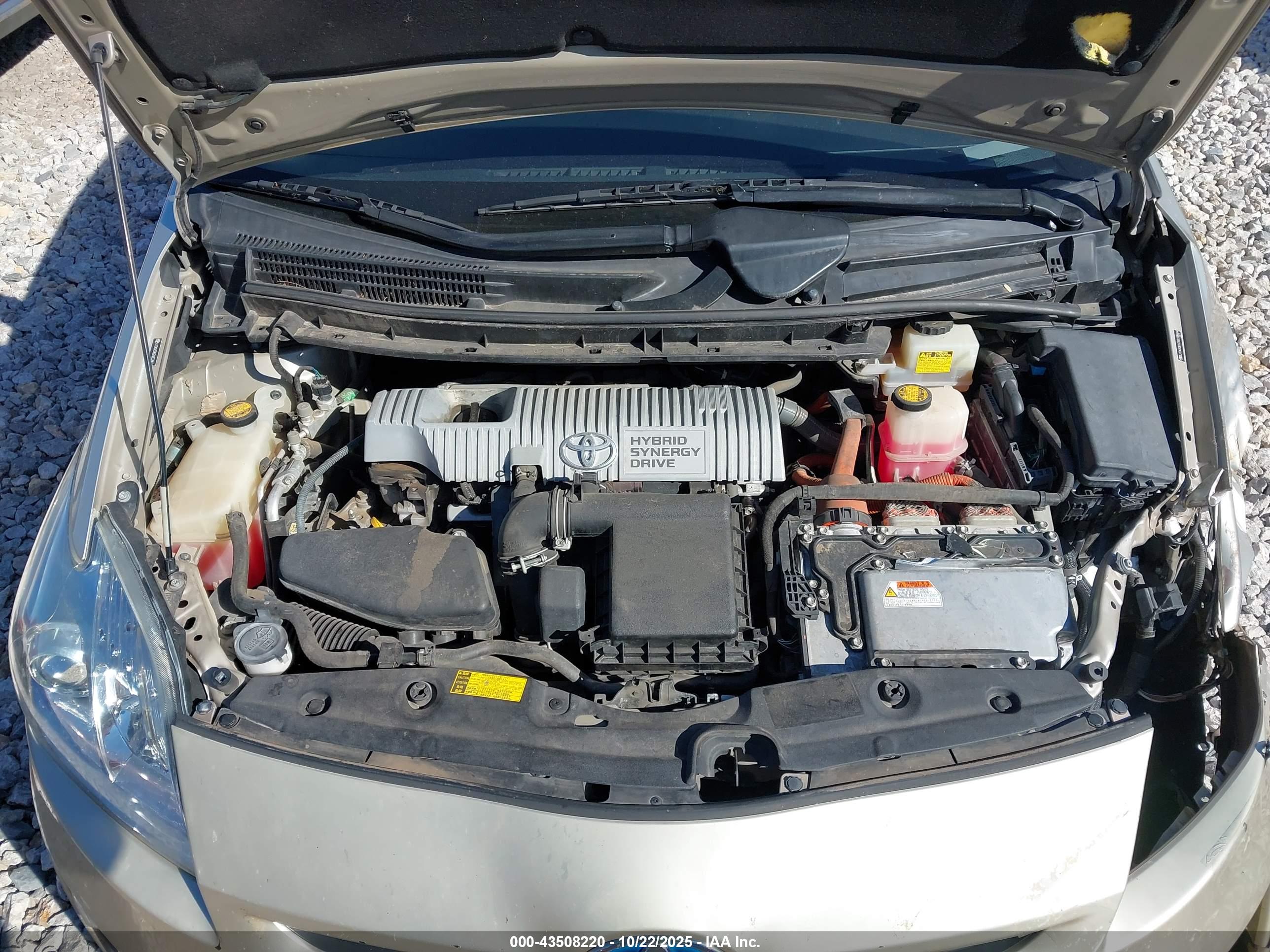 TOYOTA PRIUS image 10
