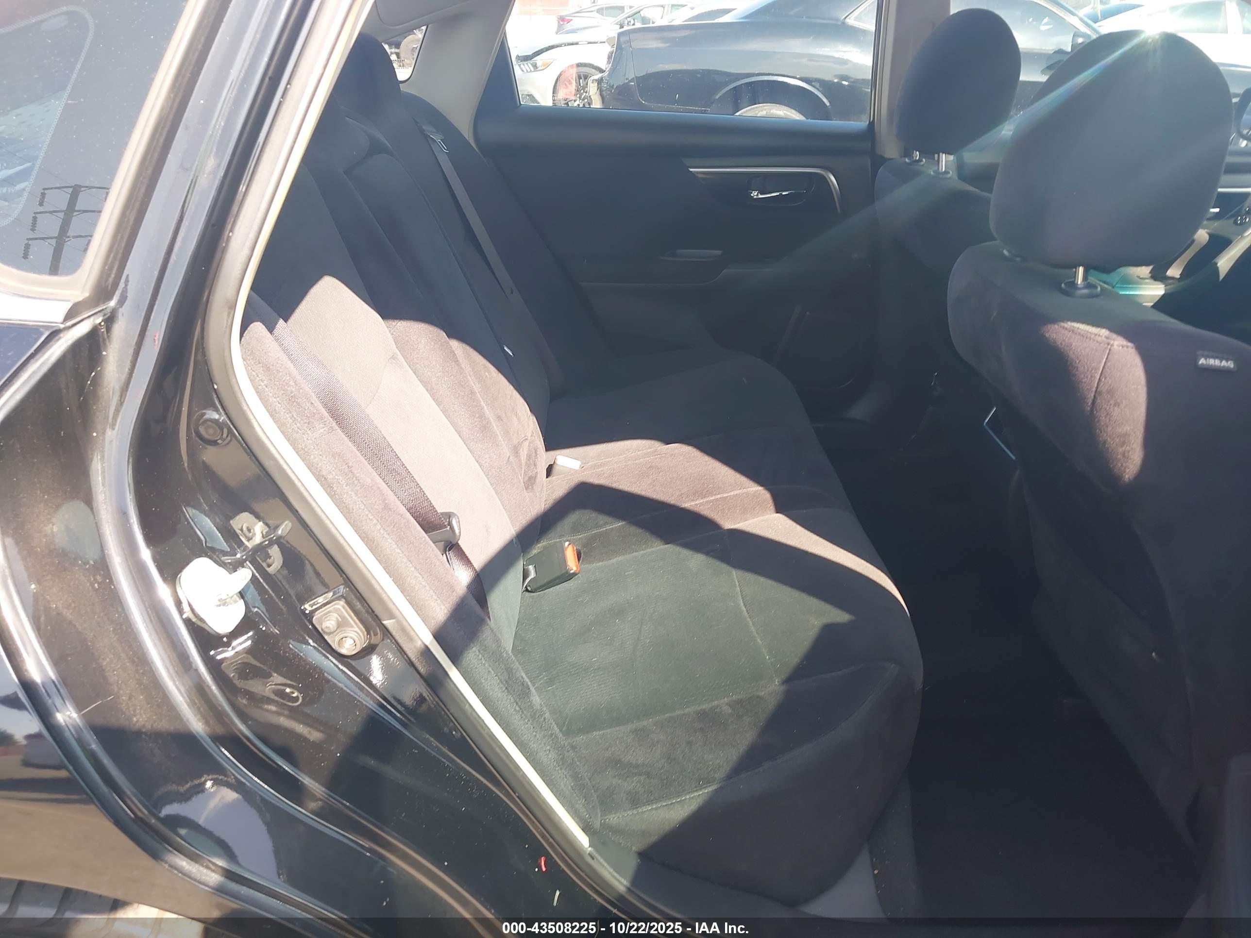 NISSAN ALTIMA image 8