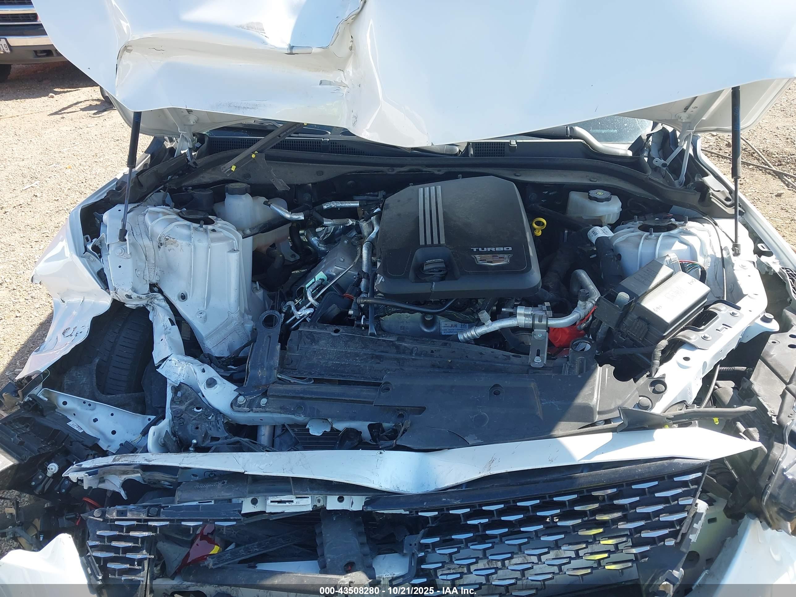 CADILLAC CT5 image 10