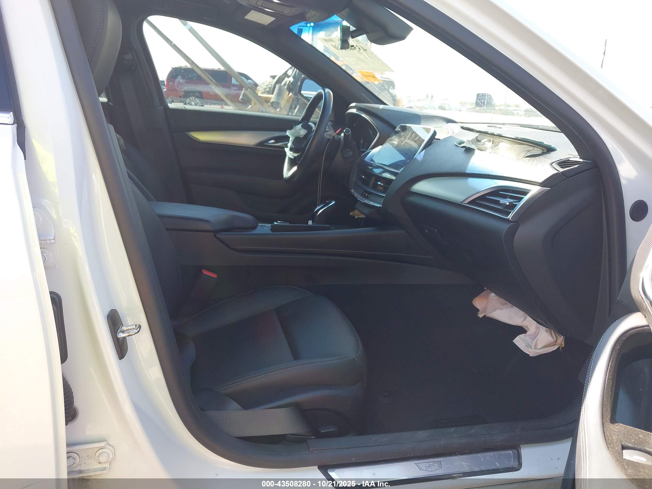CADILLAC CT5 image 5