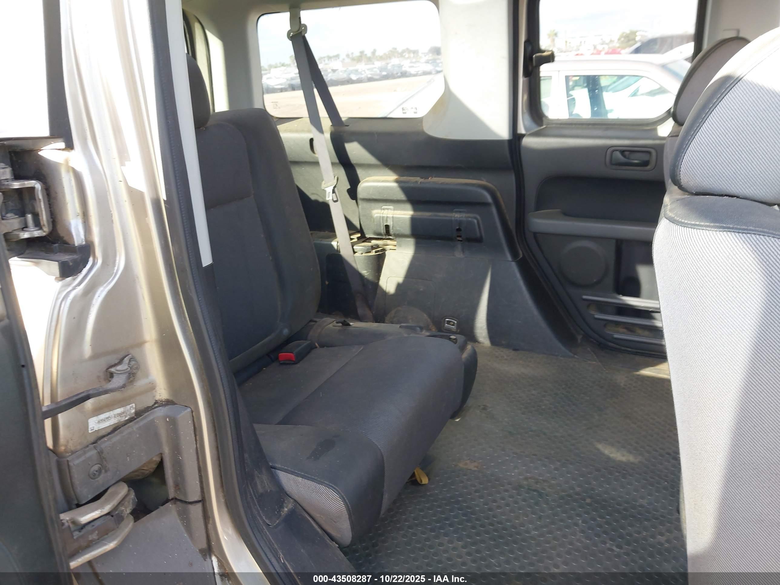 HONDA ELEMENT image 8