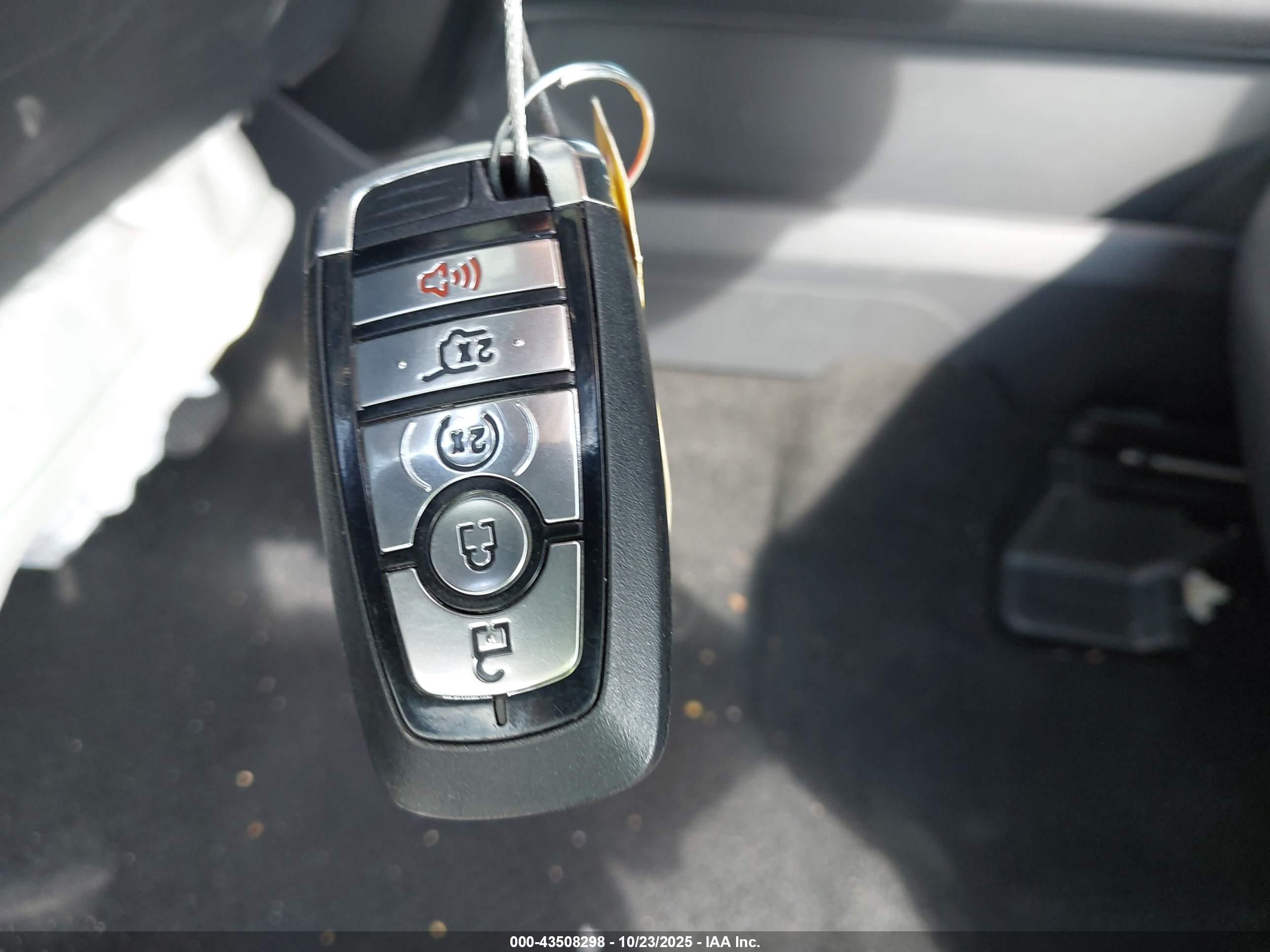 FORD EXPEDITION image 11