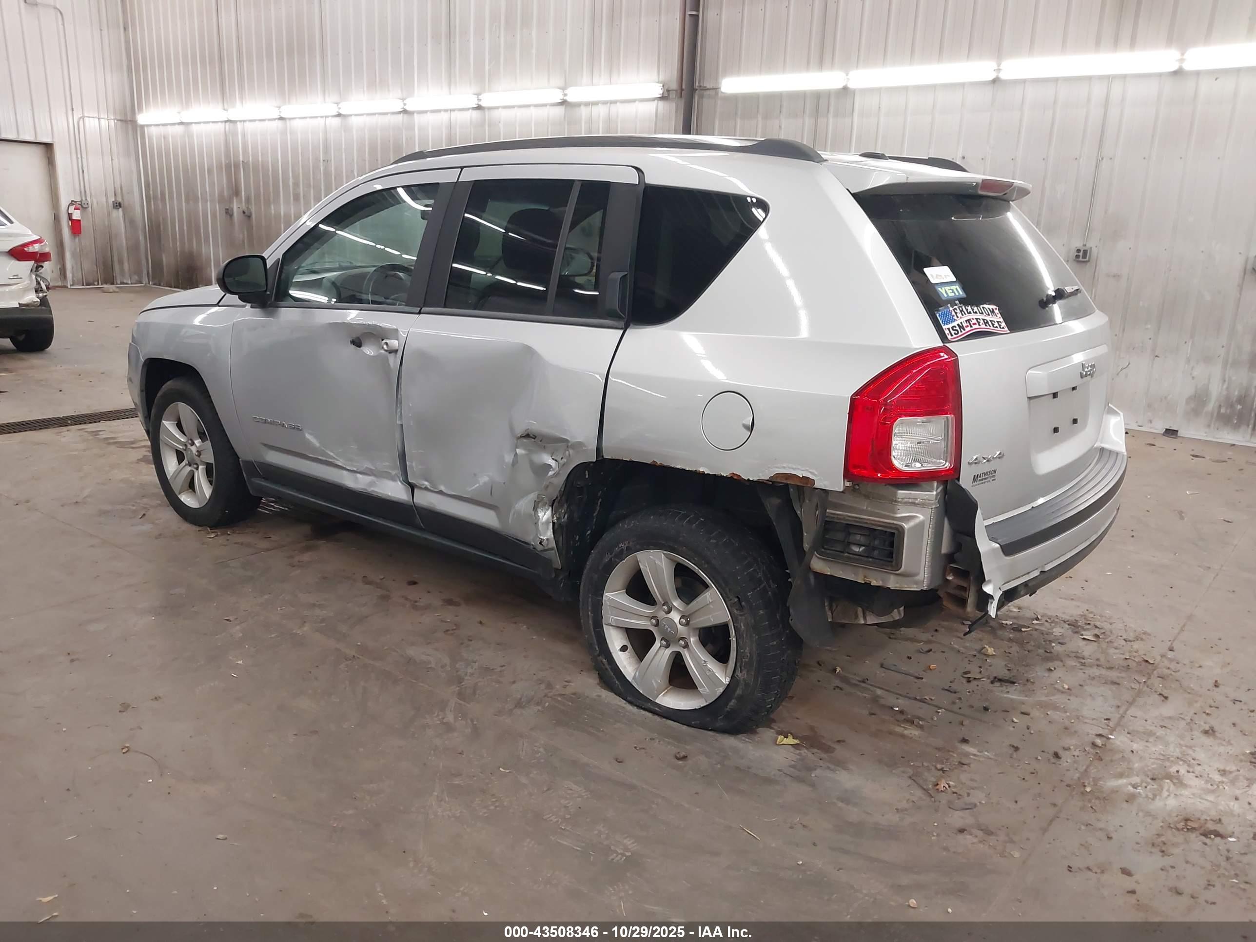 JEEP COMPASS image 3
