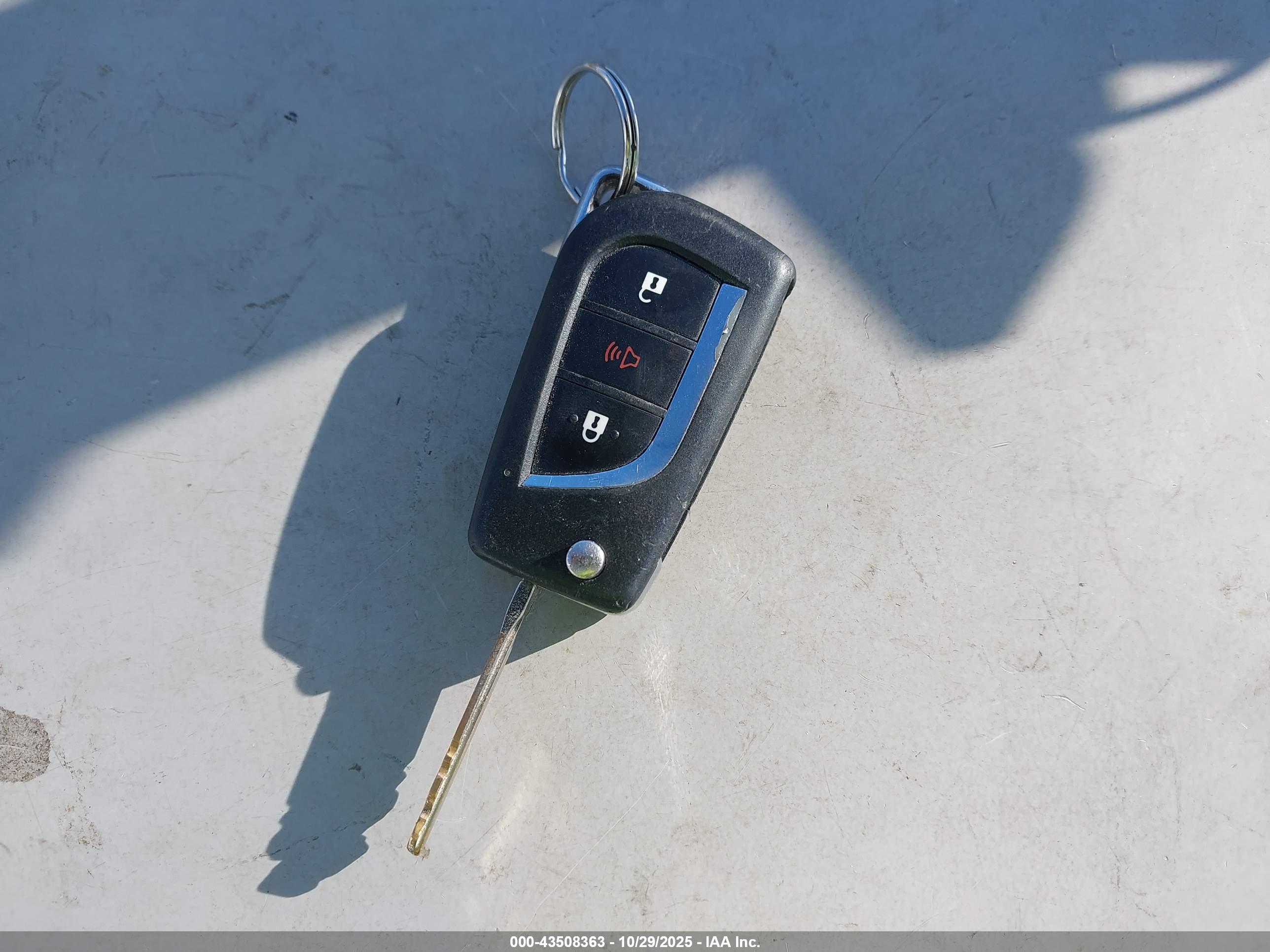 TOYOTA 4RUNNER image 11