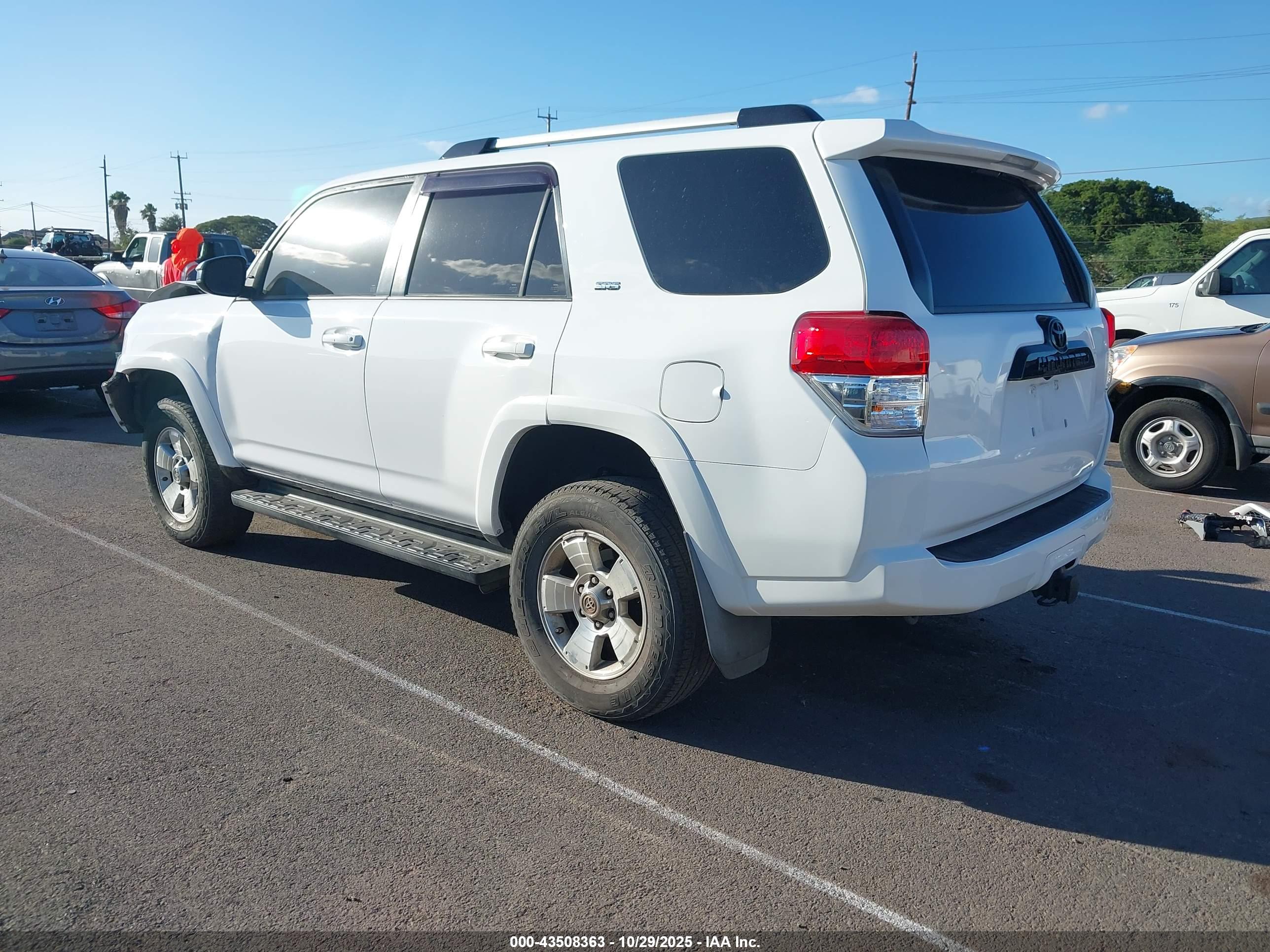 TOYOTA 4RUNNER image 3