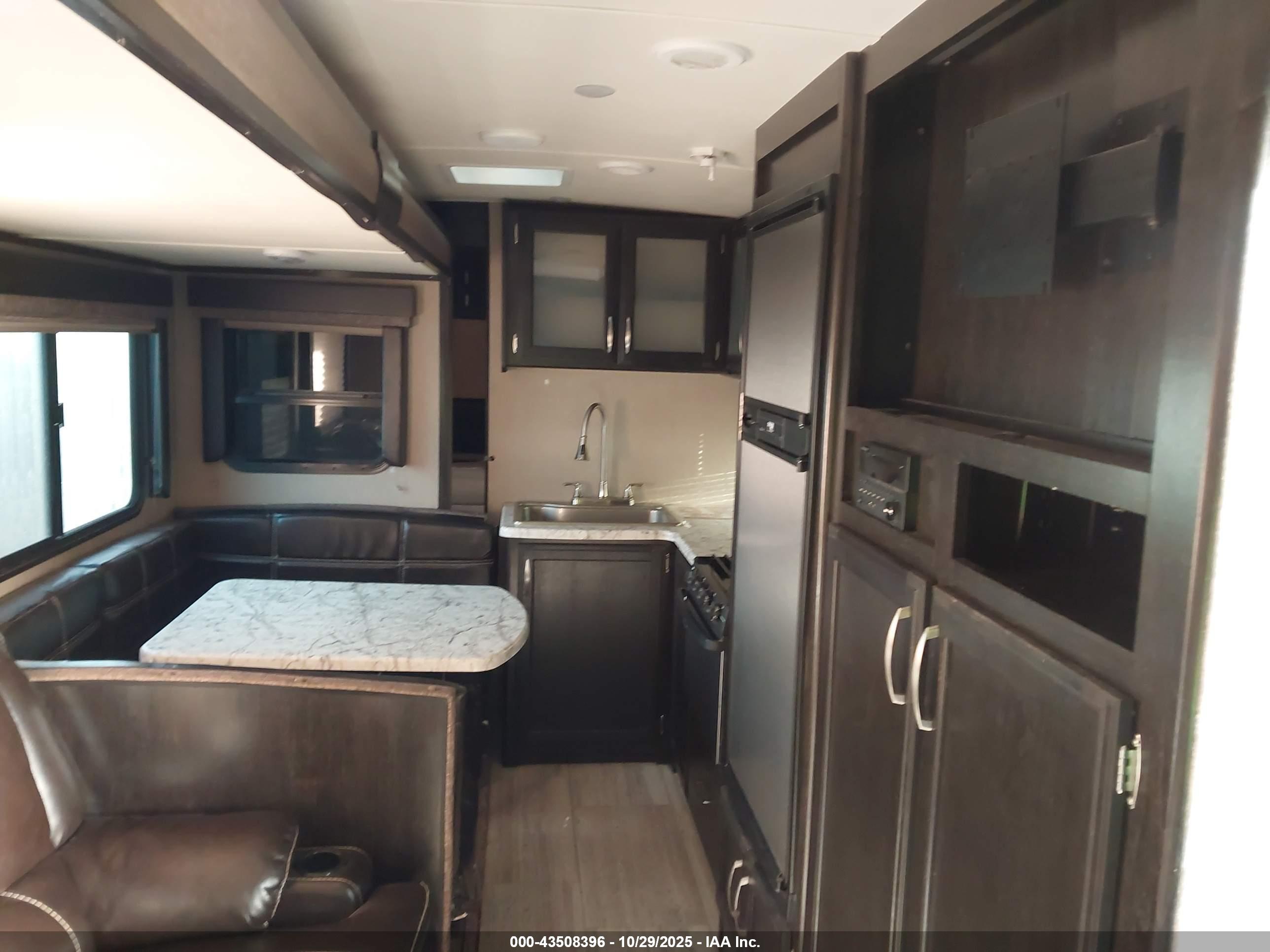 GRAND DESIGN image 5