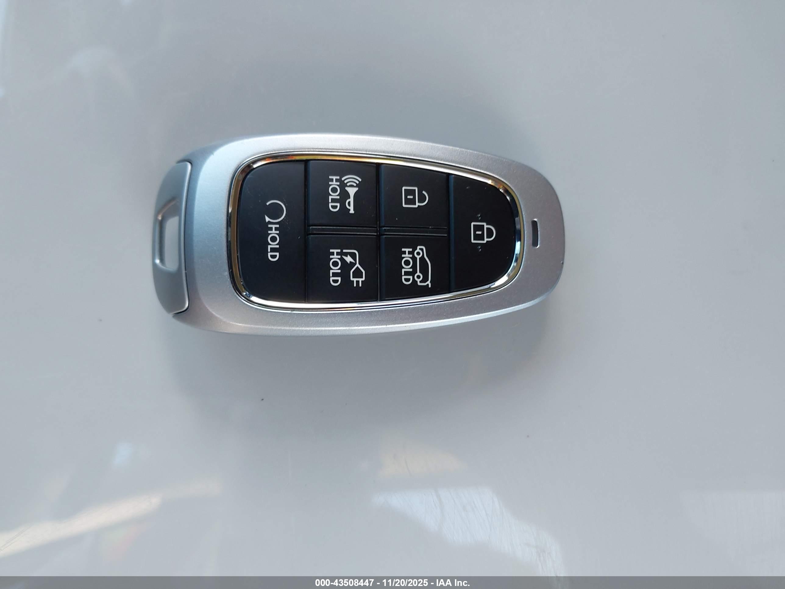 HYUNDAI IONIQ image 11