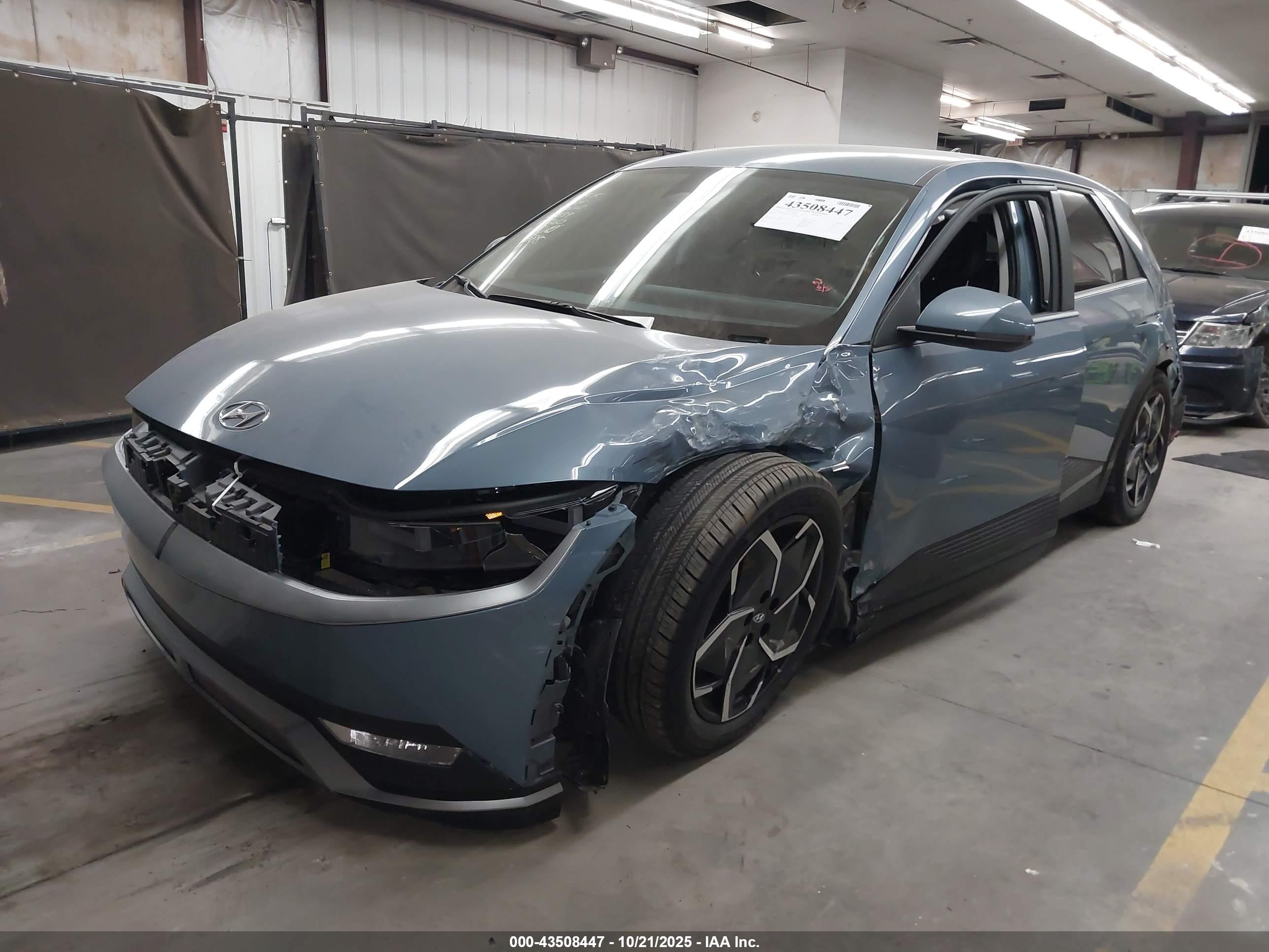 HYUNDAI IONIQ image 2