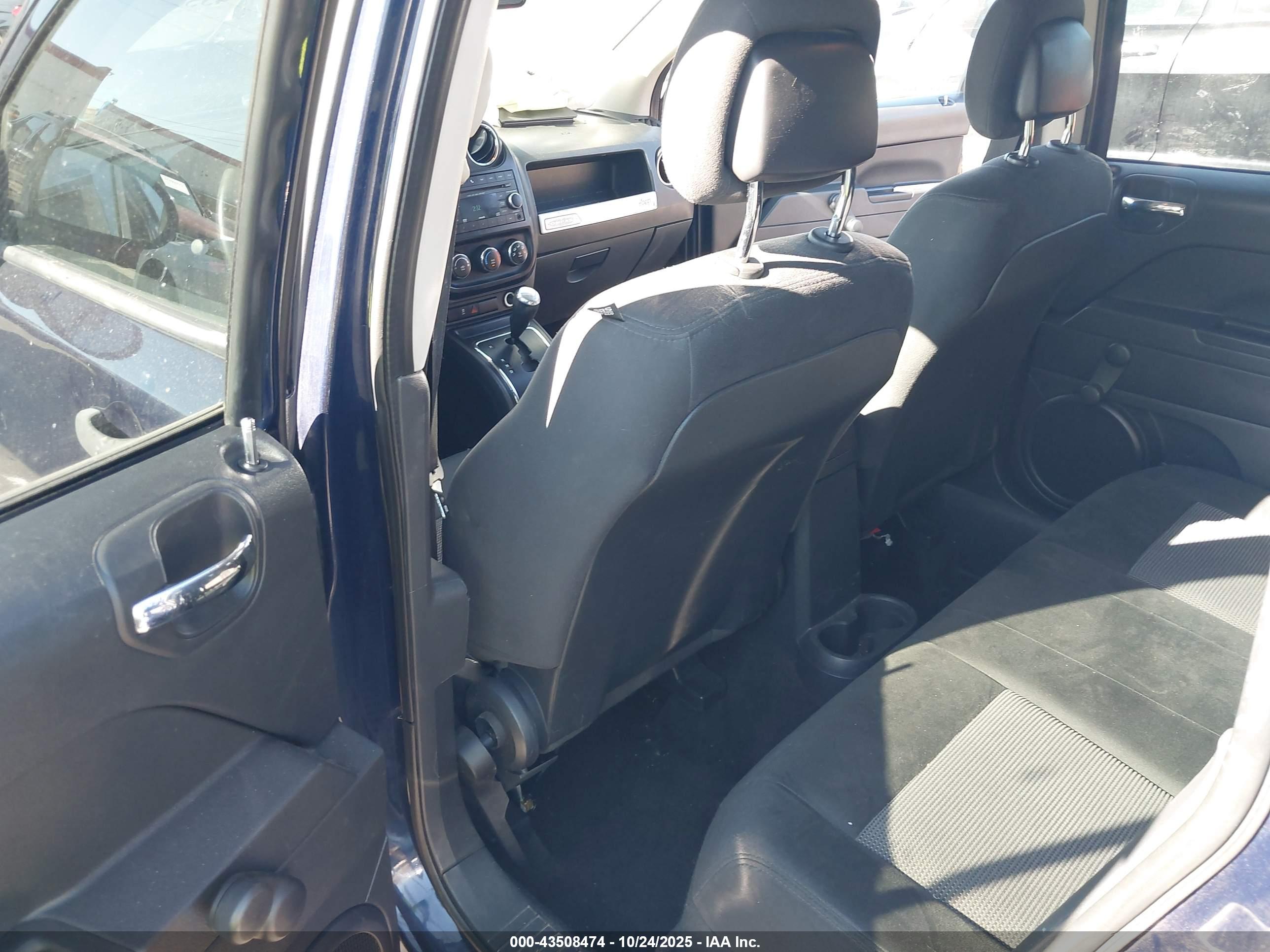 JEEP COMPASS image 8