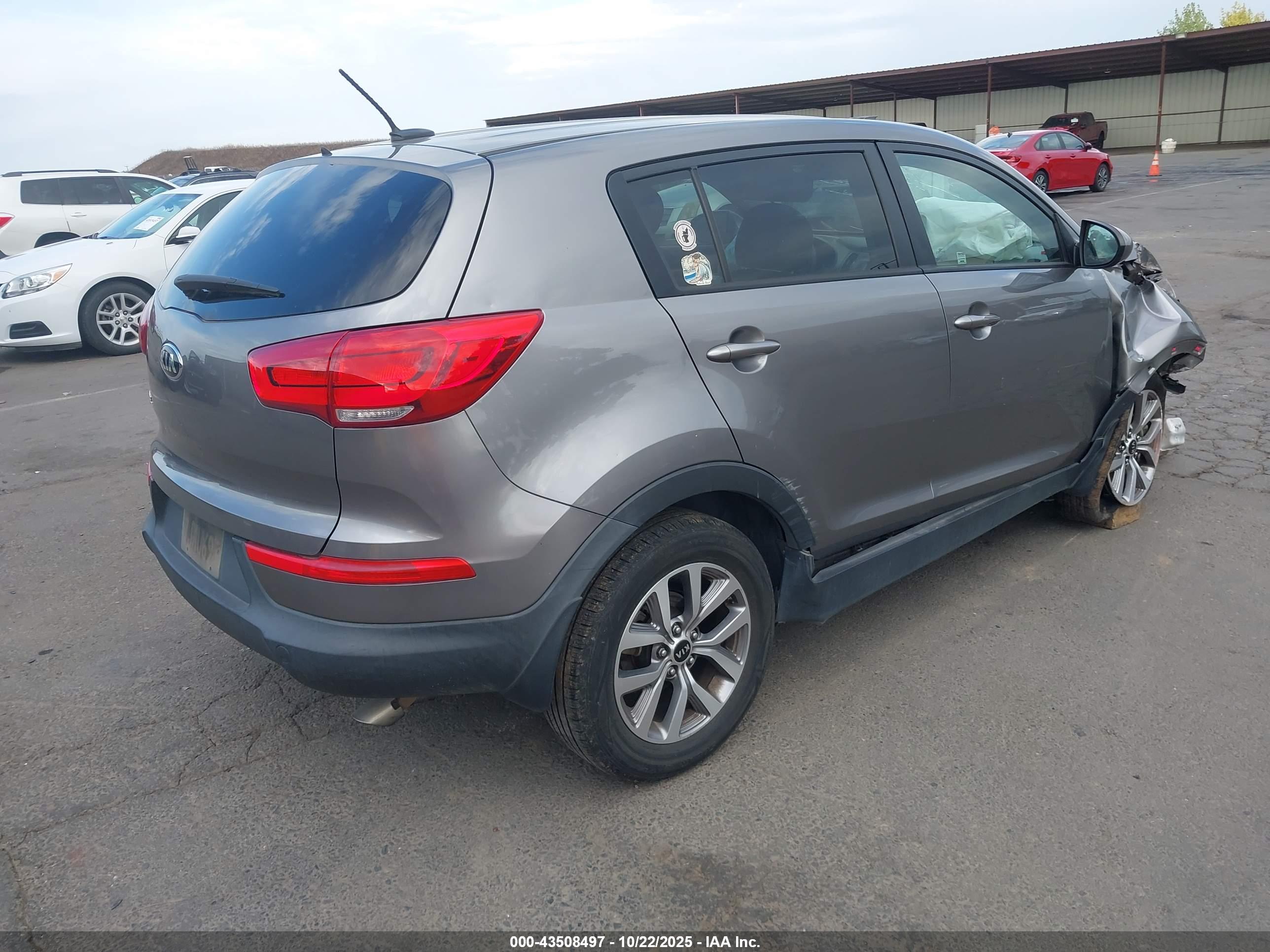 KIA SPORTAGE image 4