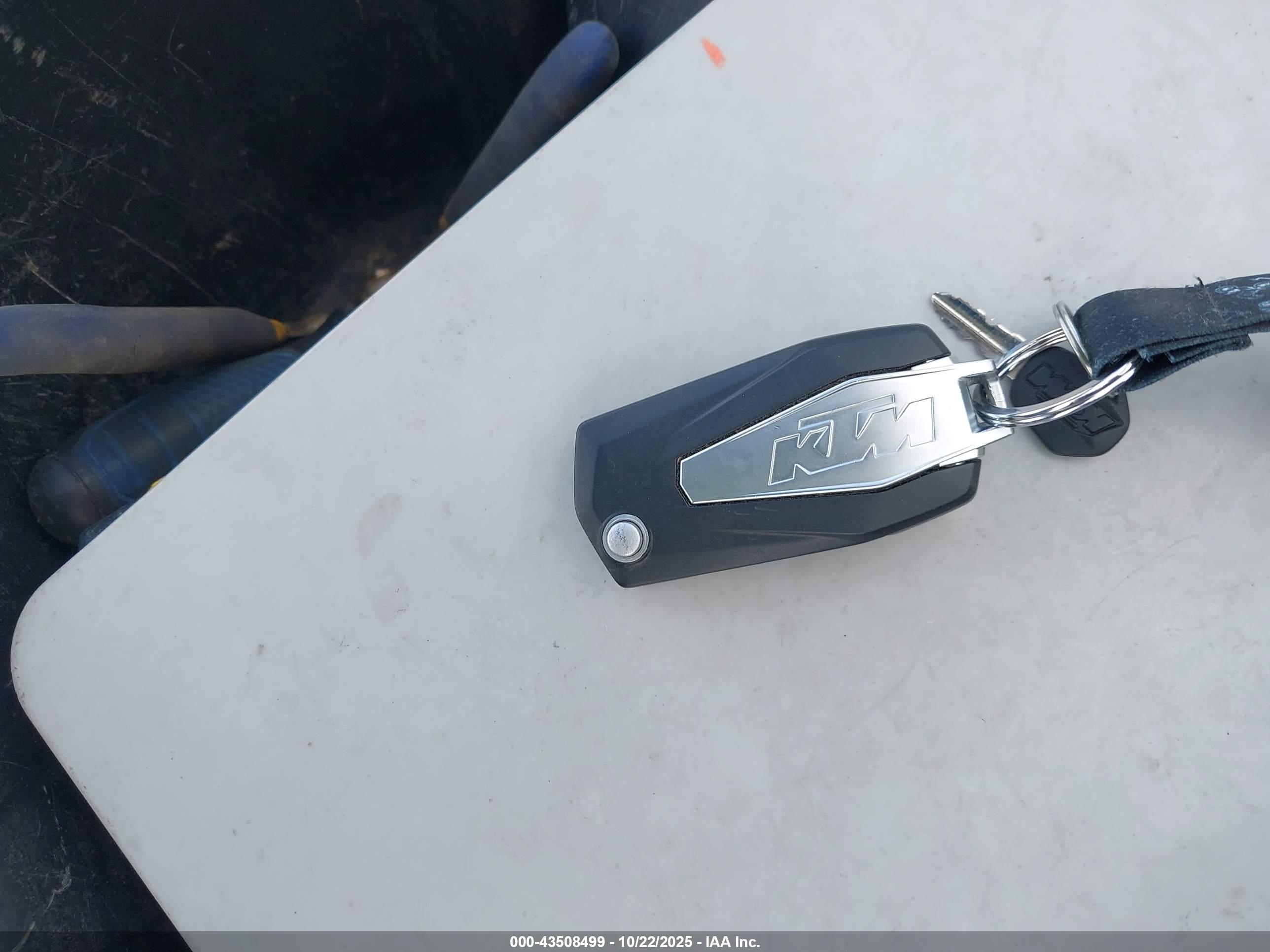 KTM 1290 image 11