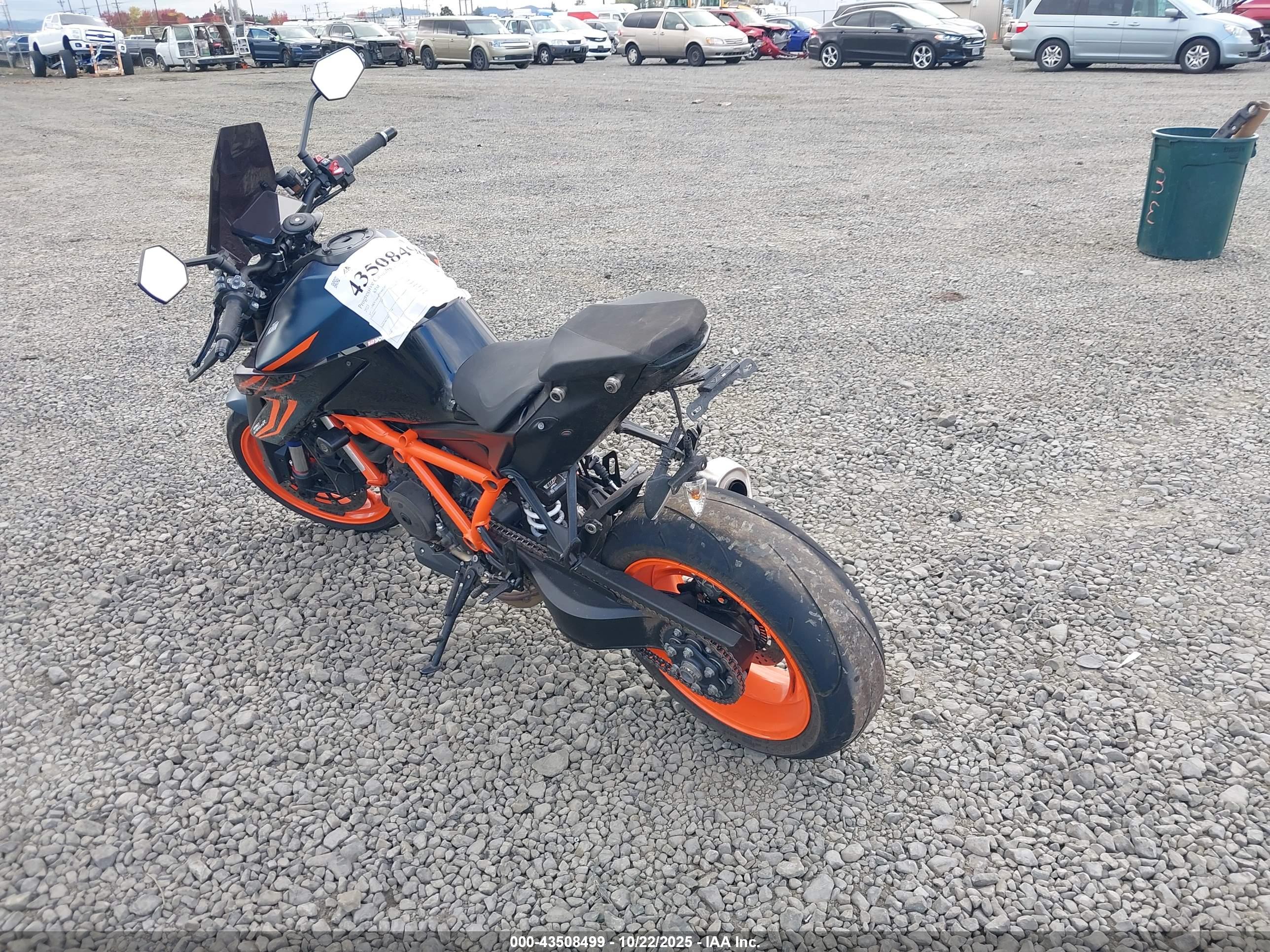 KTM 1290 image 3