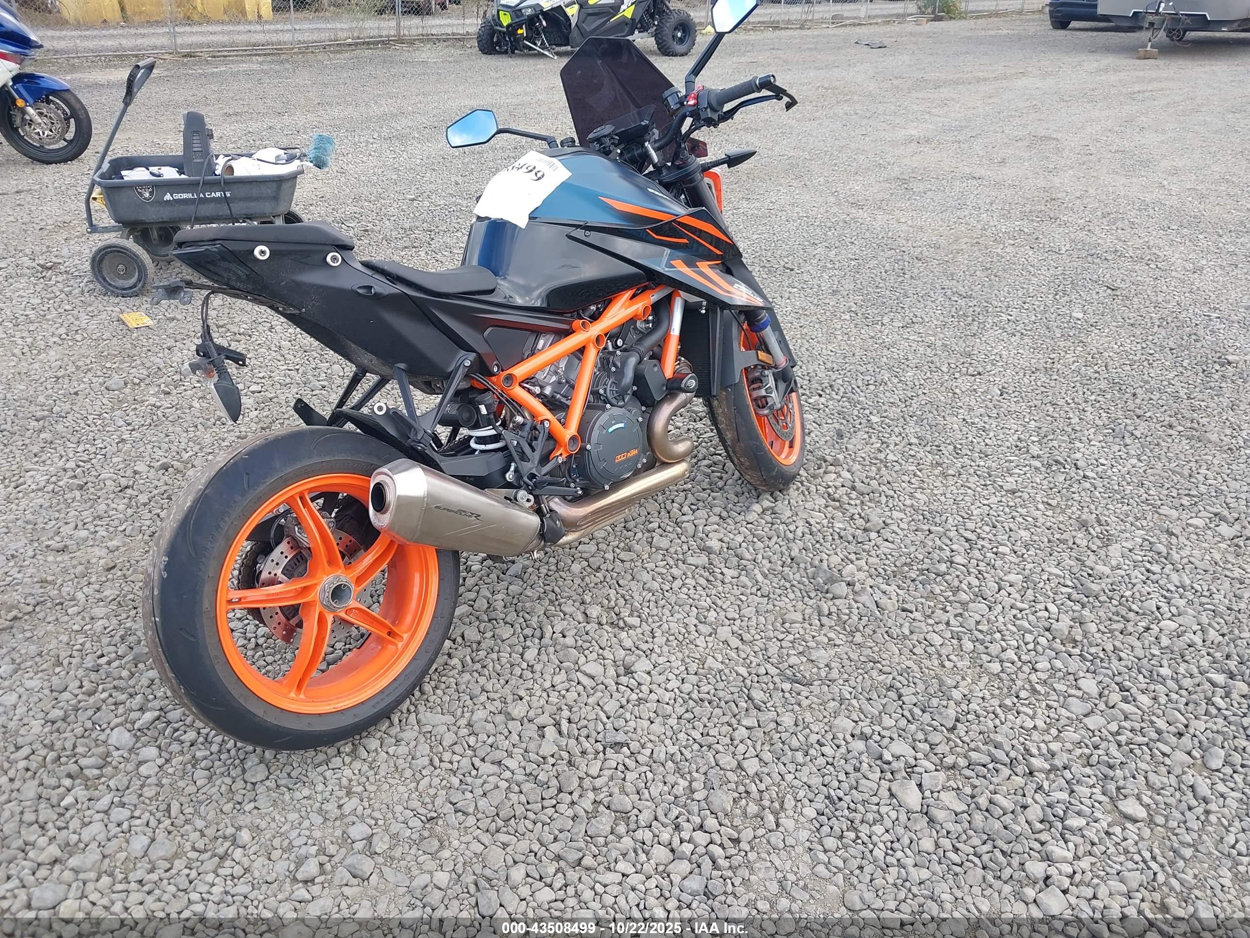 KTM 1290 image 4