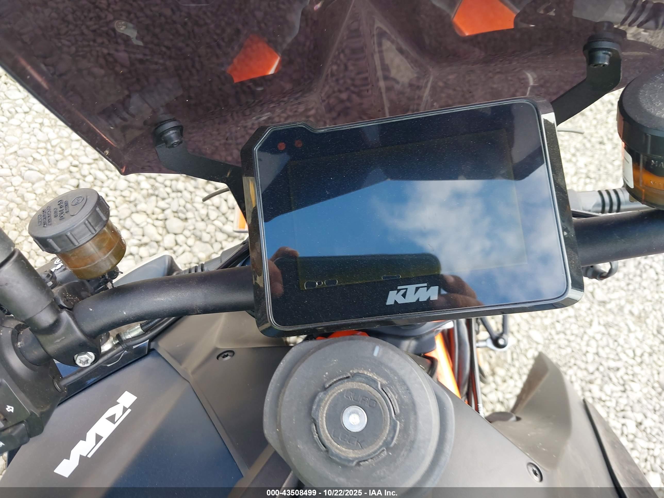 KTM 1290 image 7