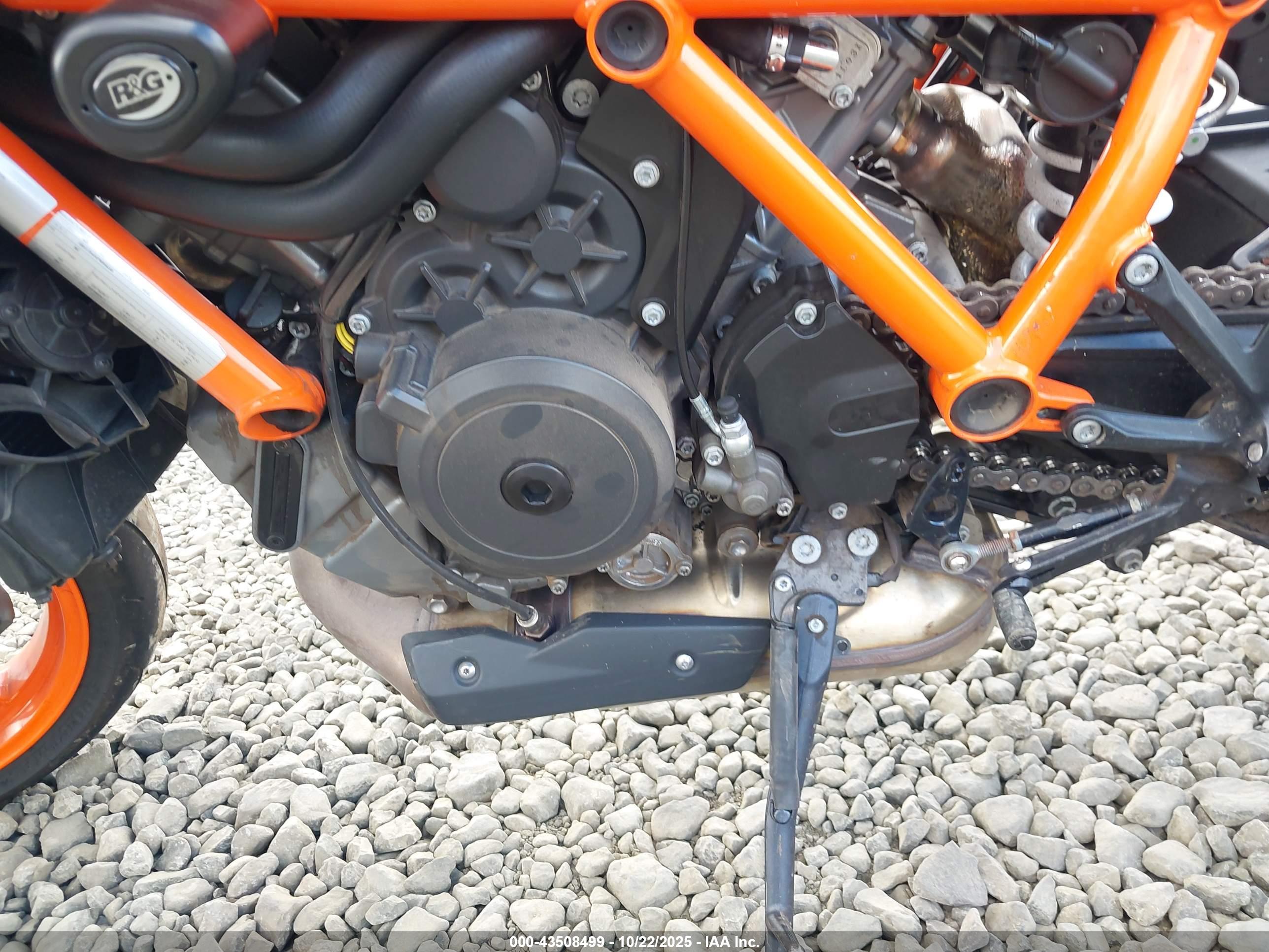 KTM 1290 image 9