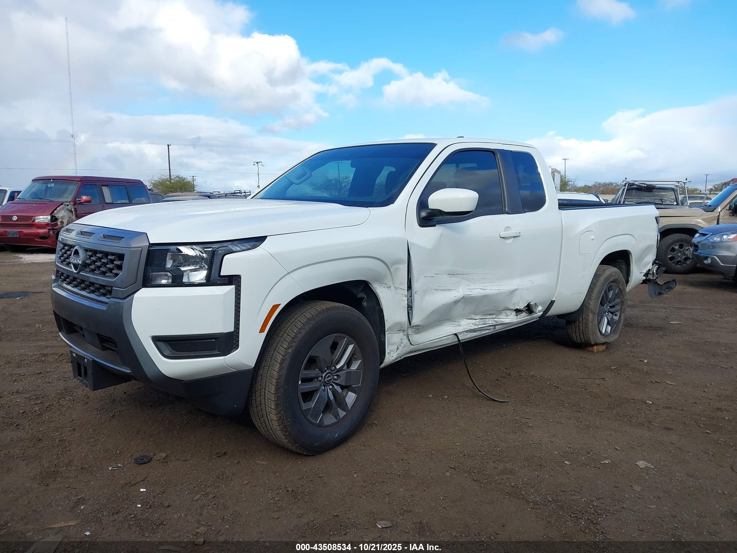 NISSAN FRONTIER image 6