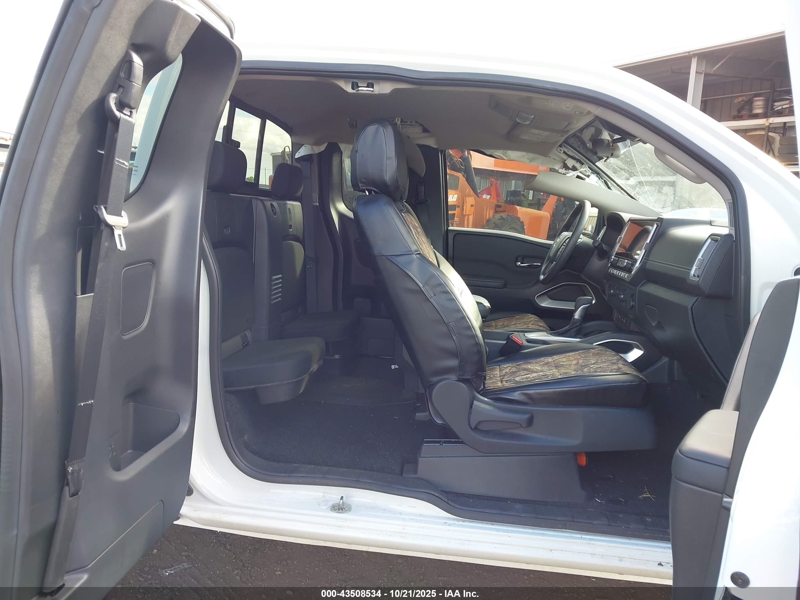 NISSAN FRONTIER image 8