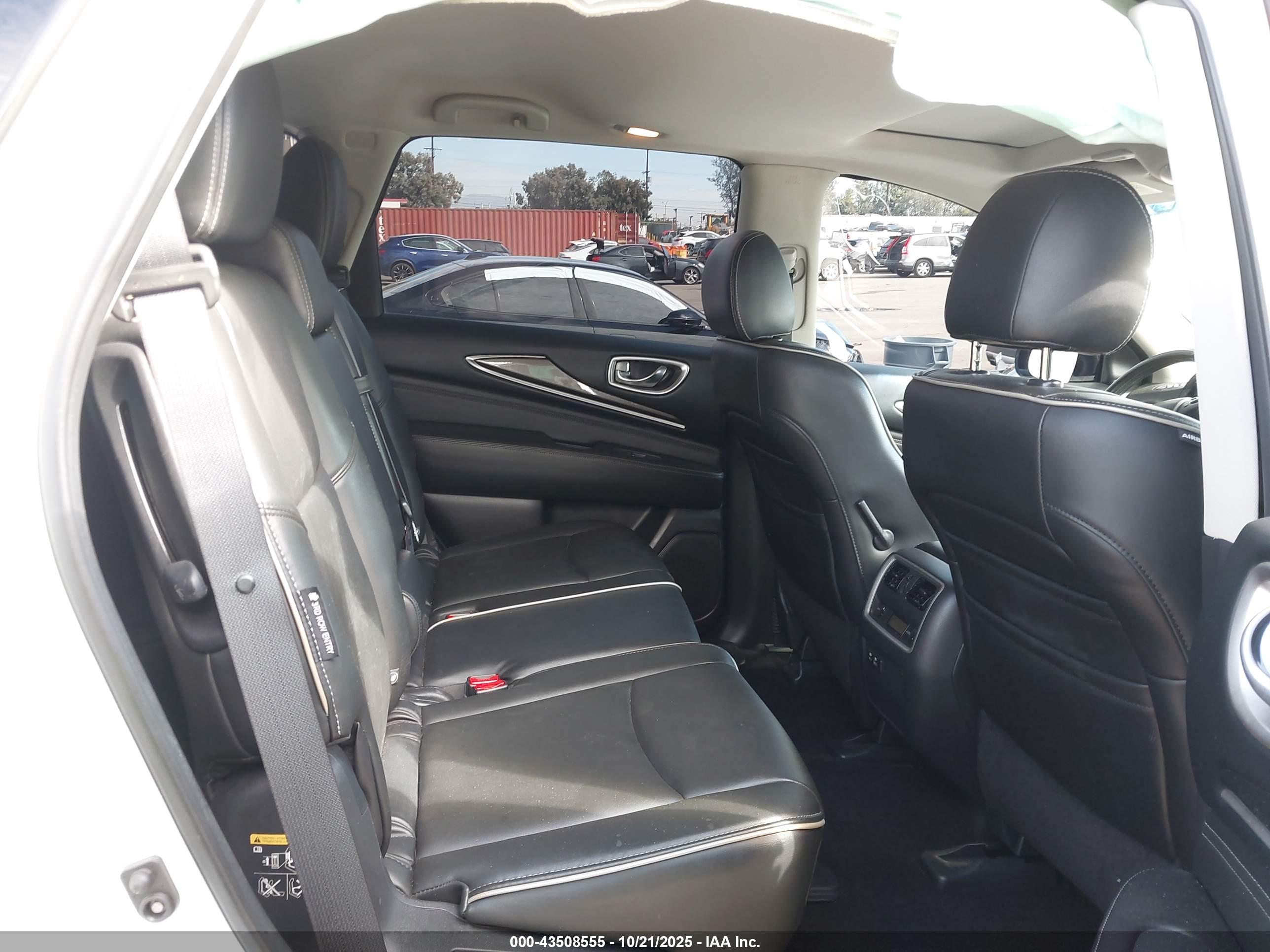 INFINITI QX60 image 8