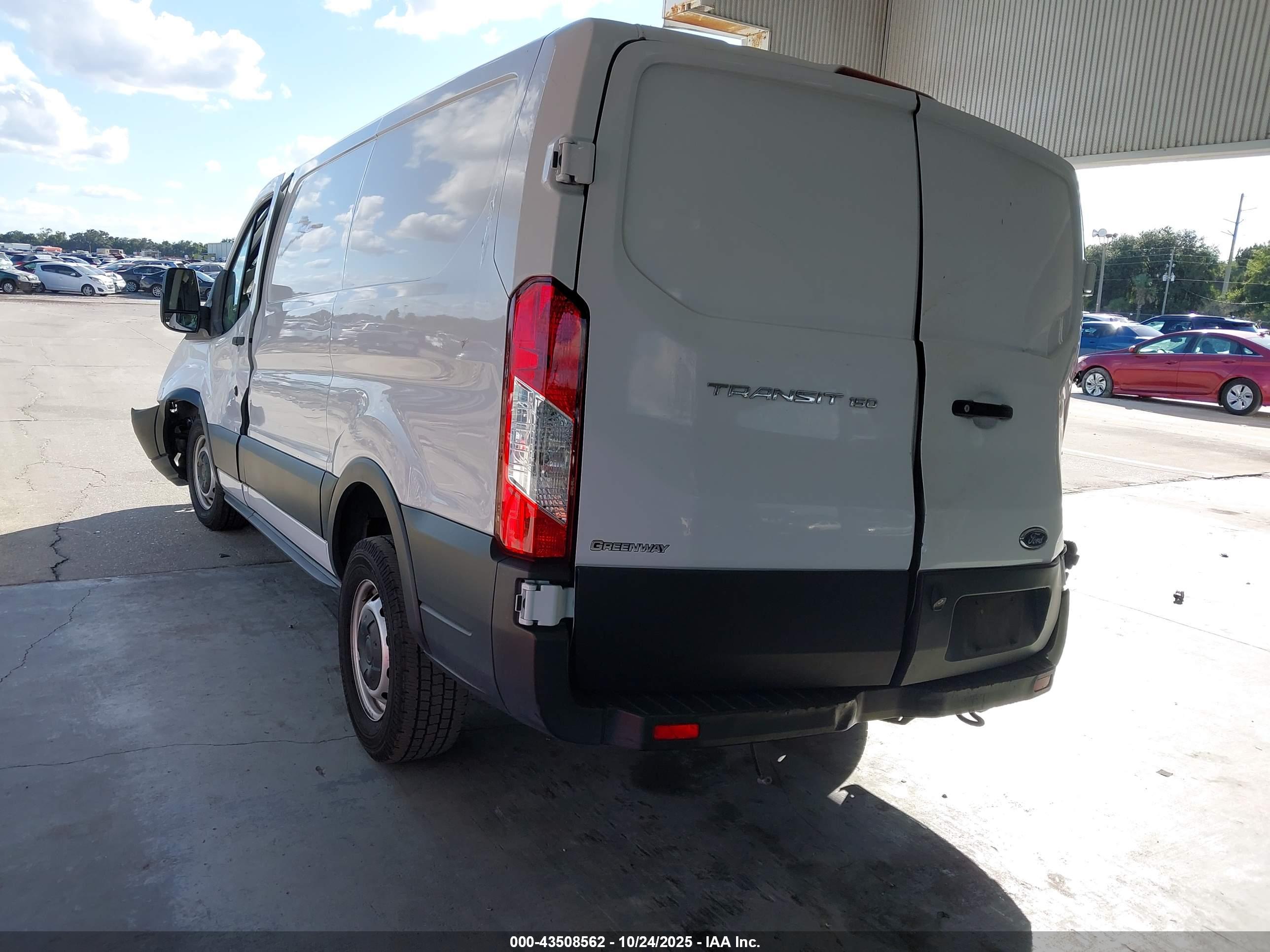 FORD TRANSIT-150 image 3