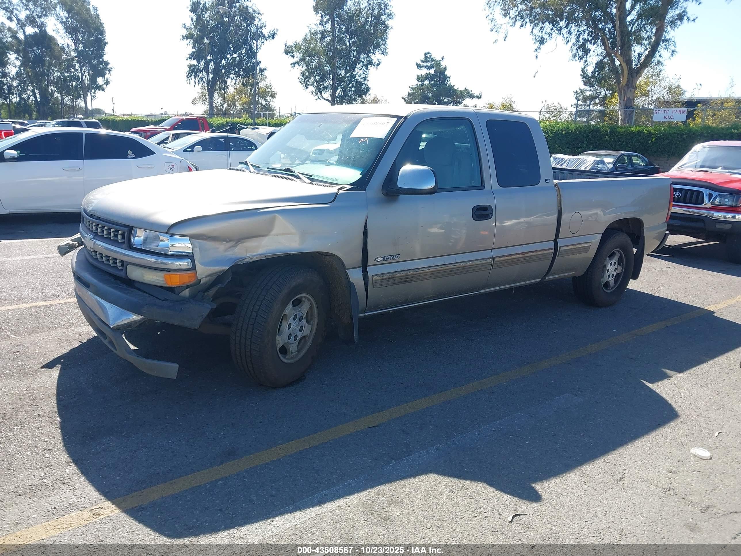 CHEVROLET SILVERADO image 2