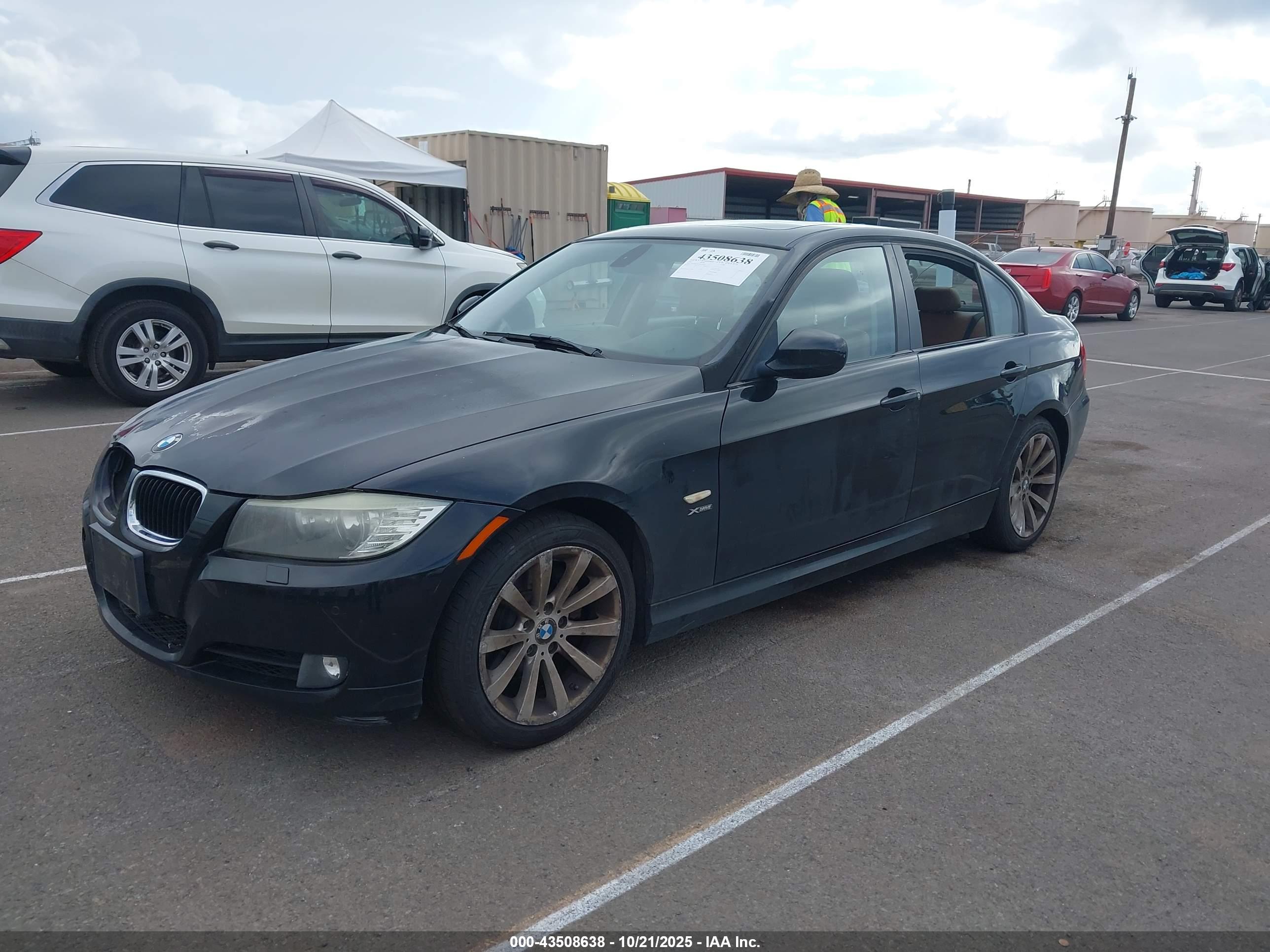 BMW 328I image 2