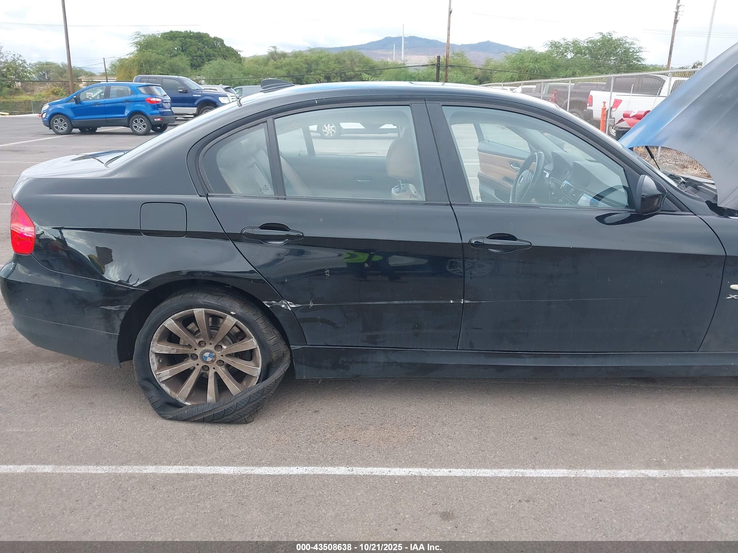 BMW 328I image 6