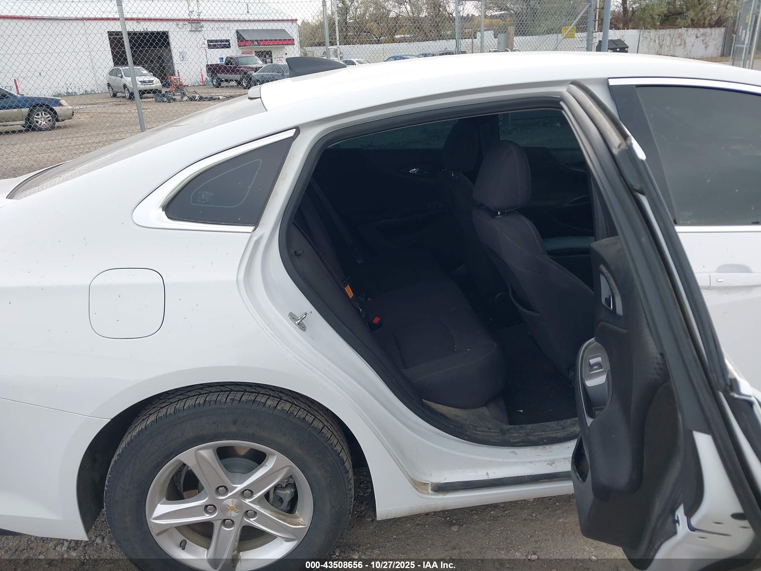 CHEVROLET MALIBU image 8