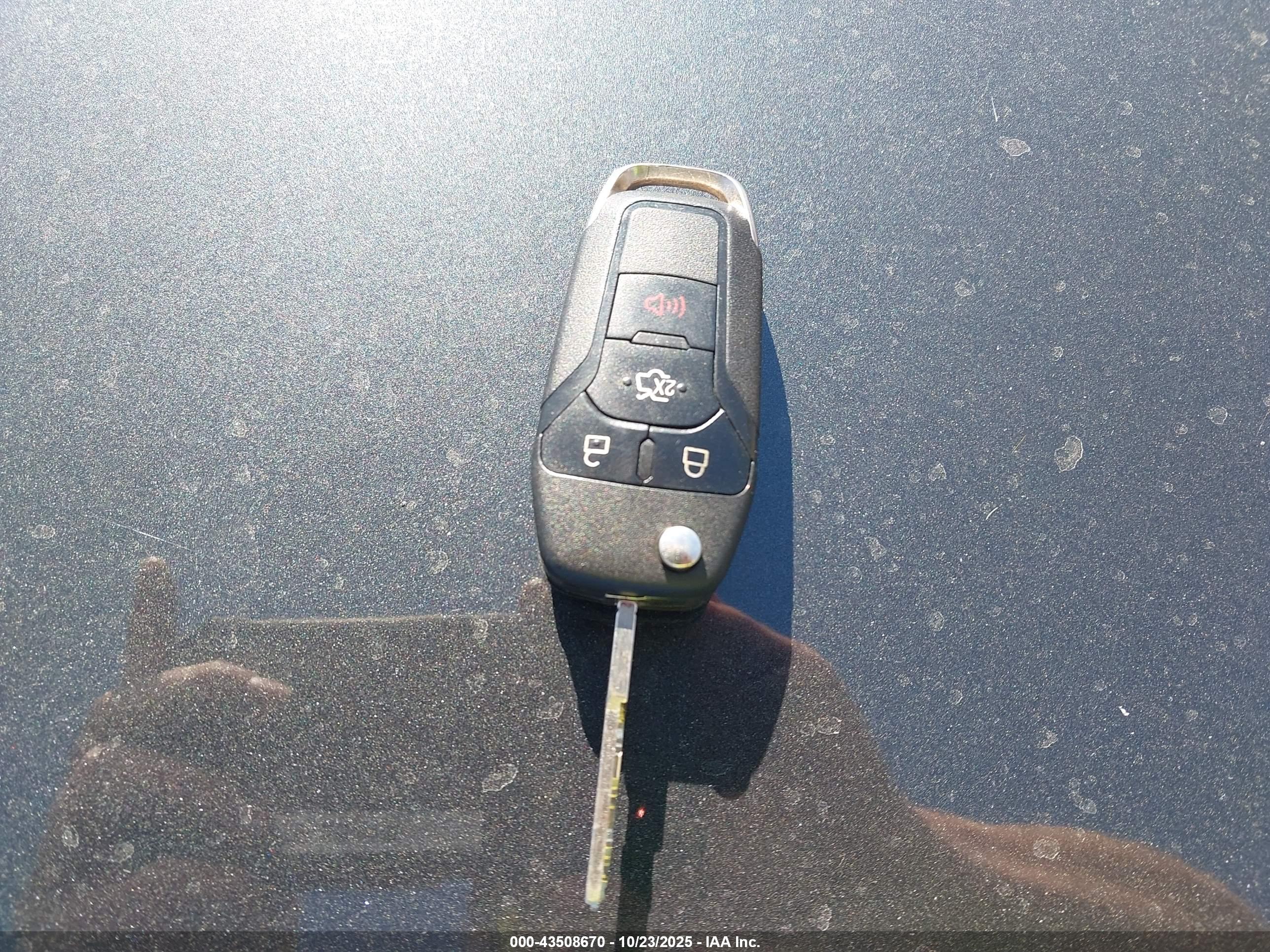 FORD FUSION image 11