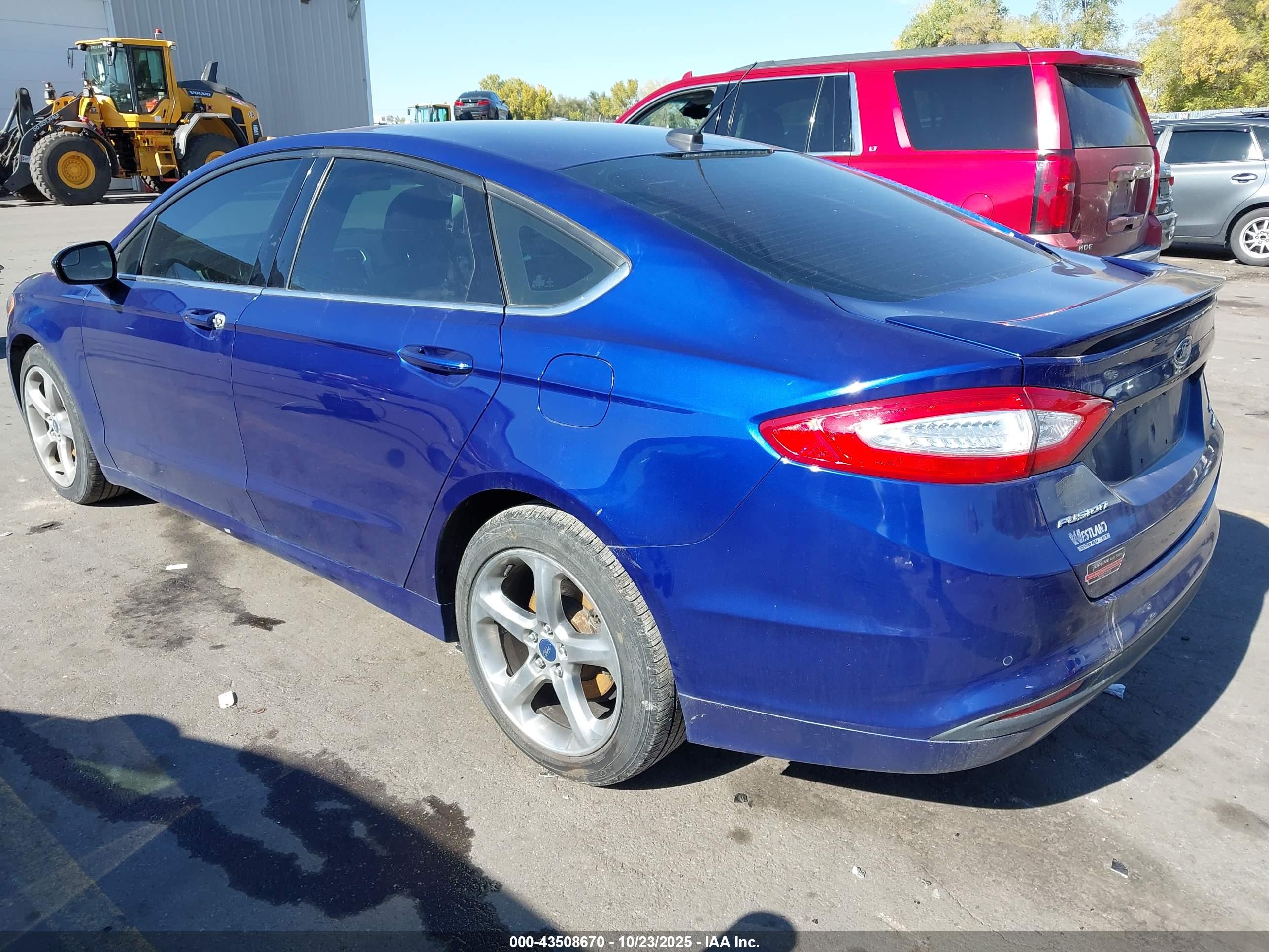 FORD FUSION image 3