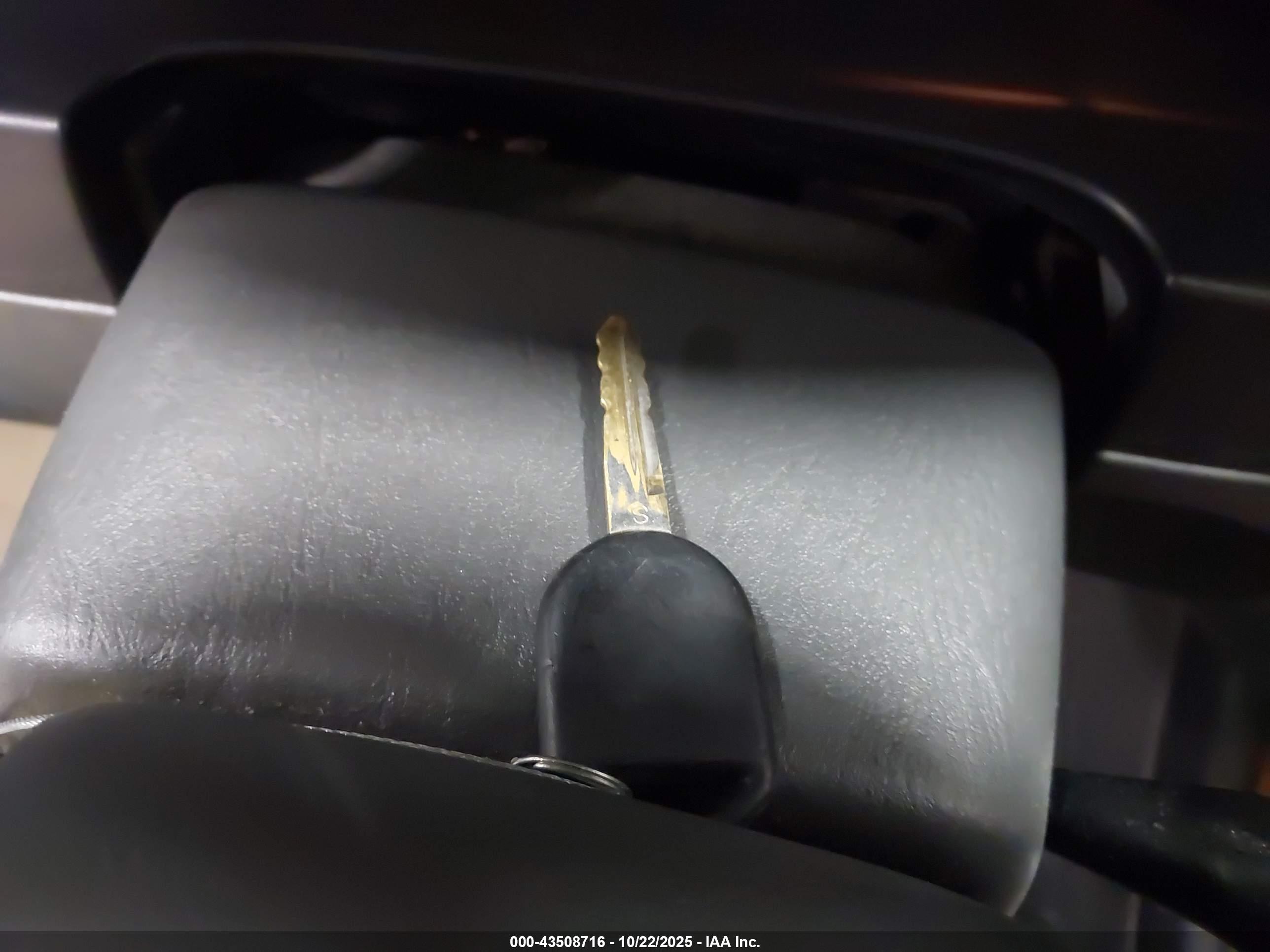 FORD ESCAPE image 11
