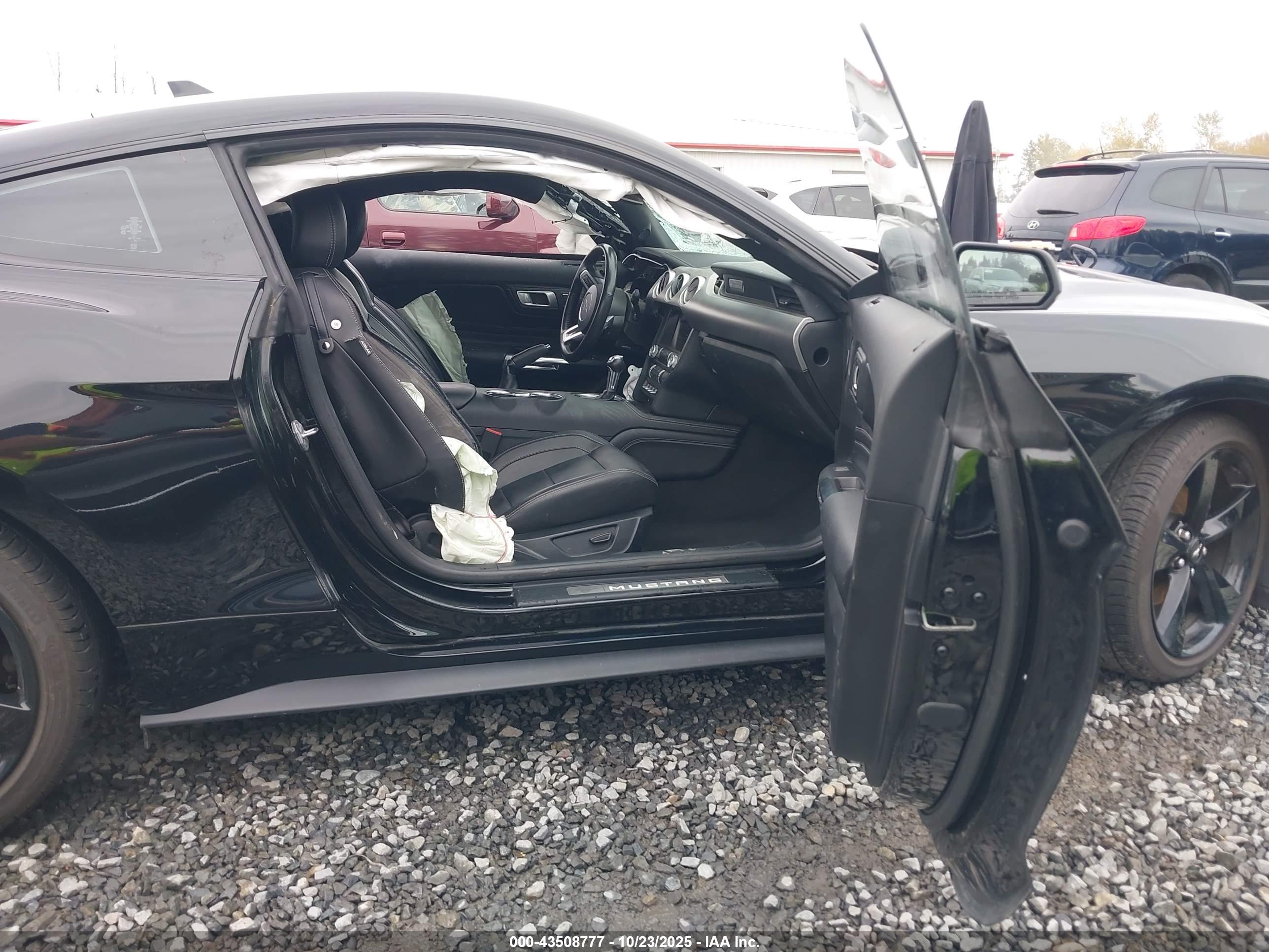 FORD MUSTANG image 5