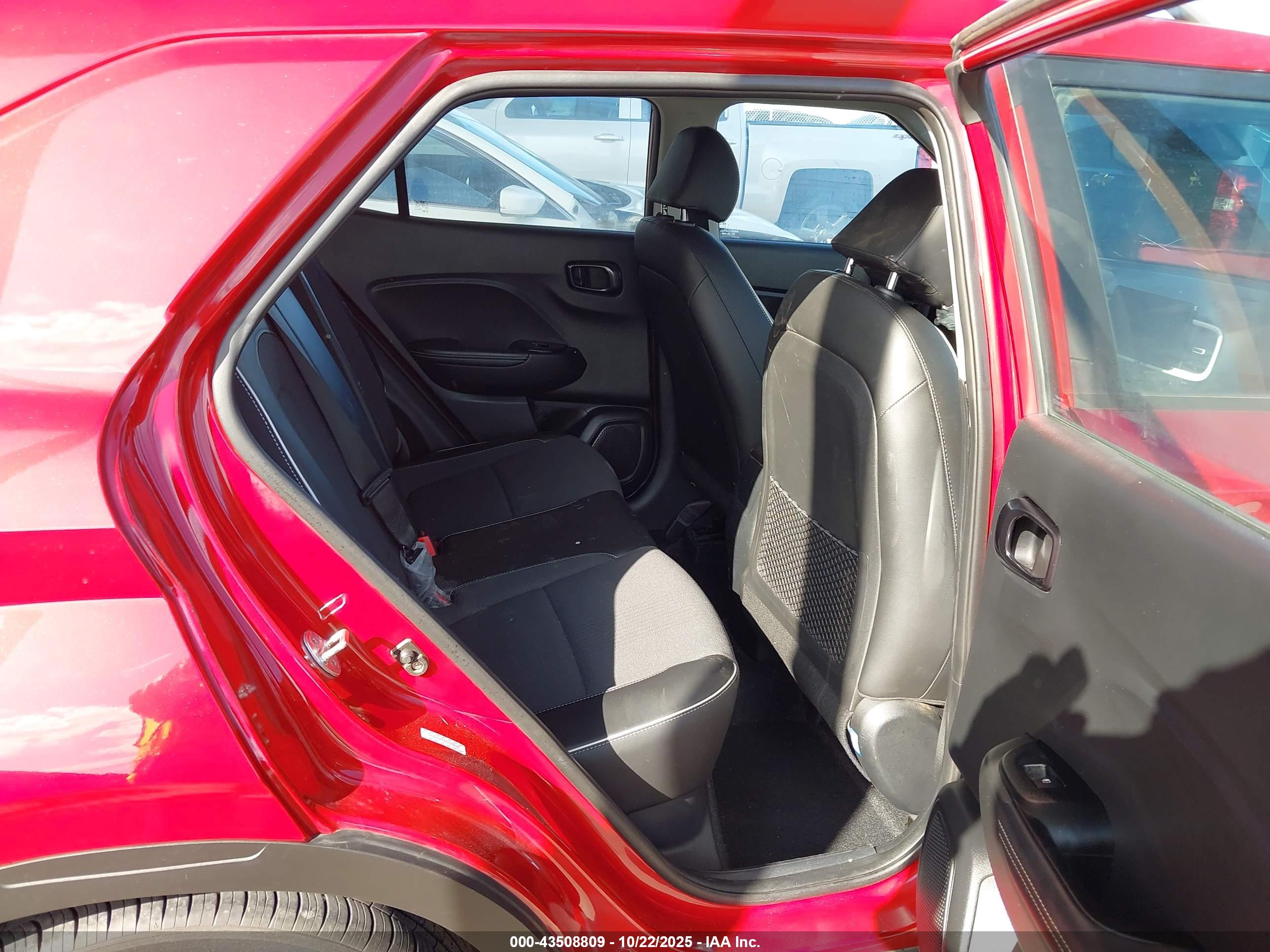 HYUNDAI VENUE image 8