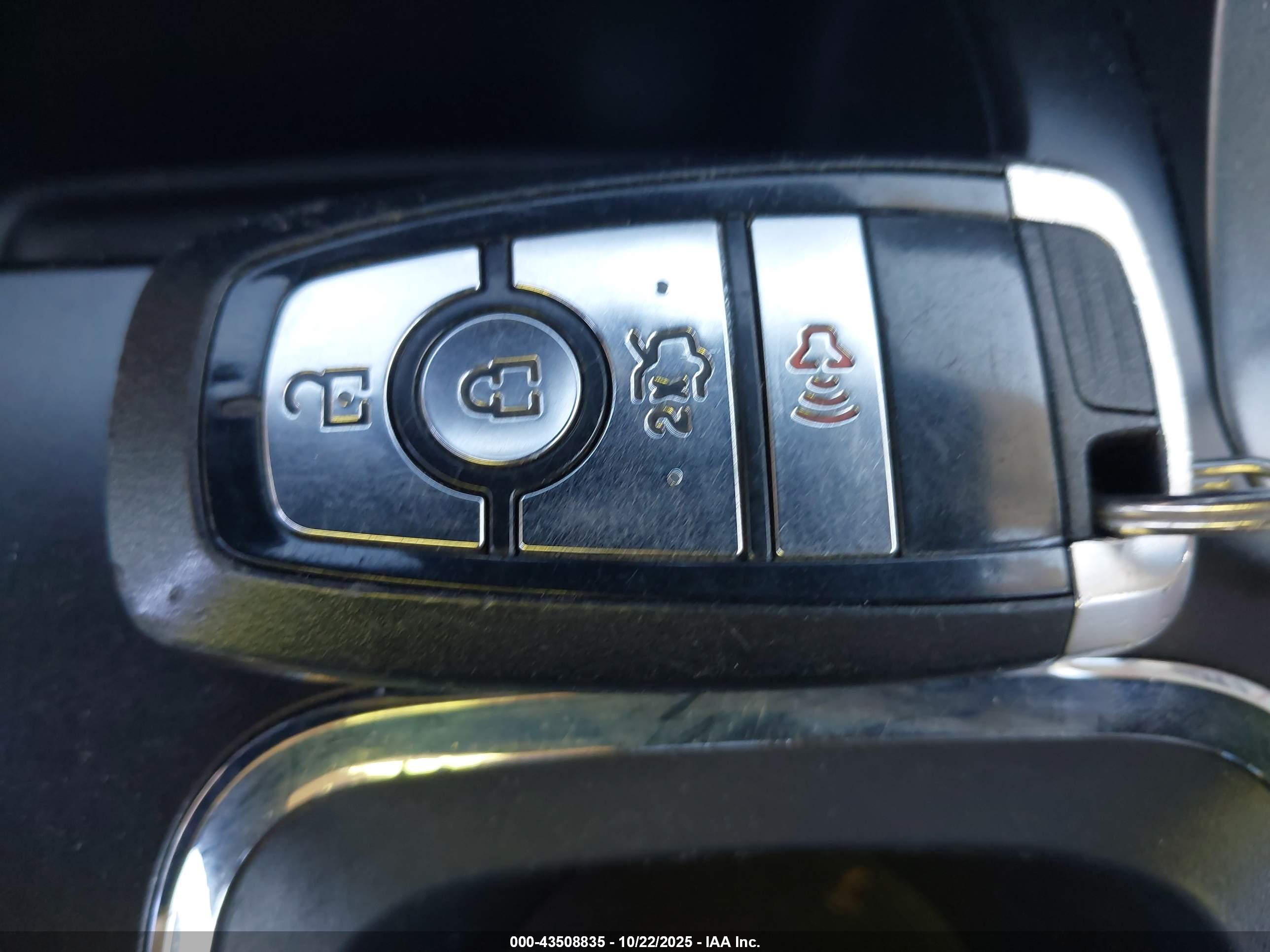 FORD FUSION image 11