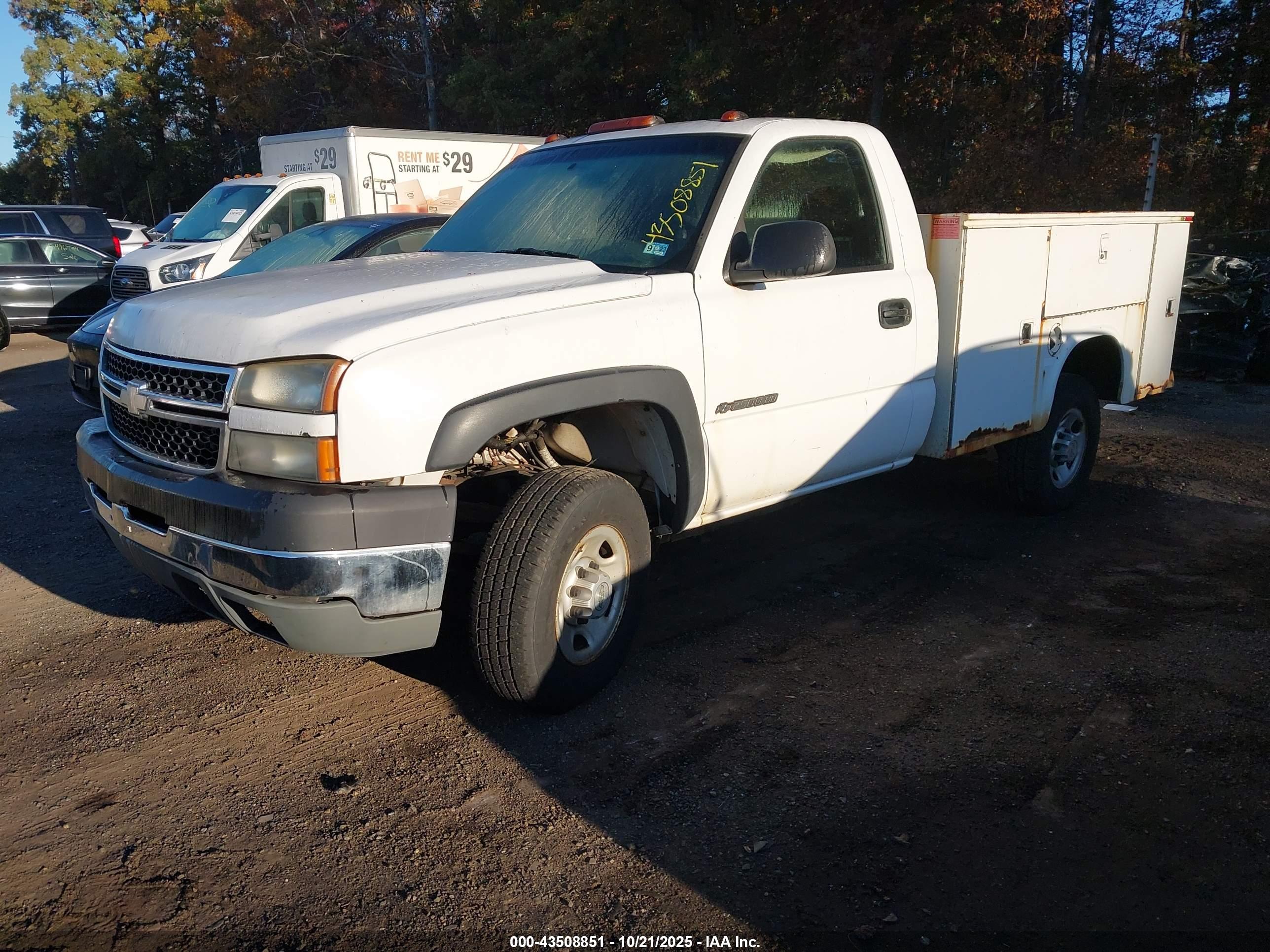 CHEVROLET SILVERADO image 2