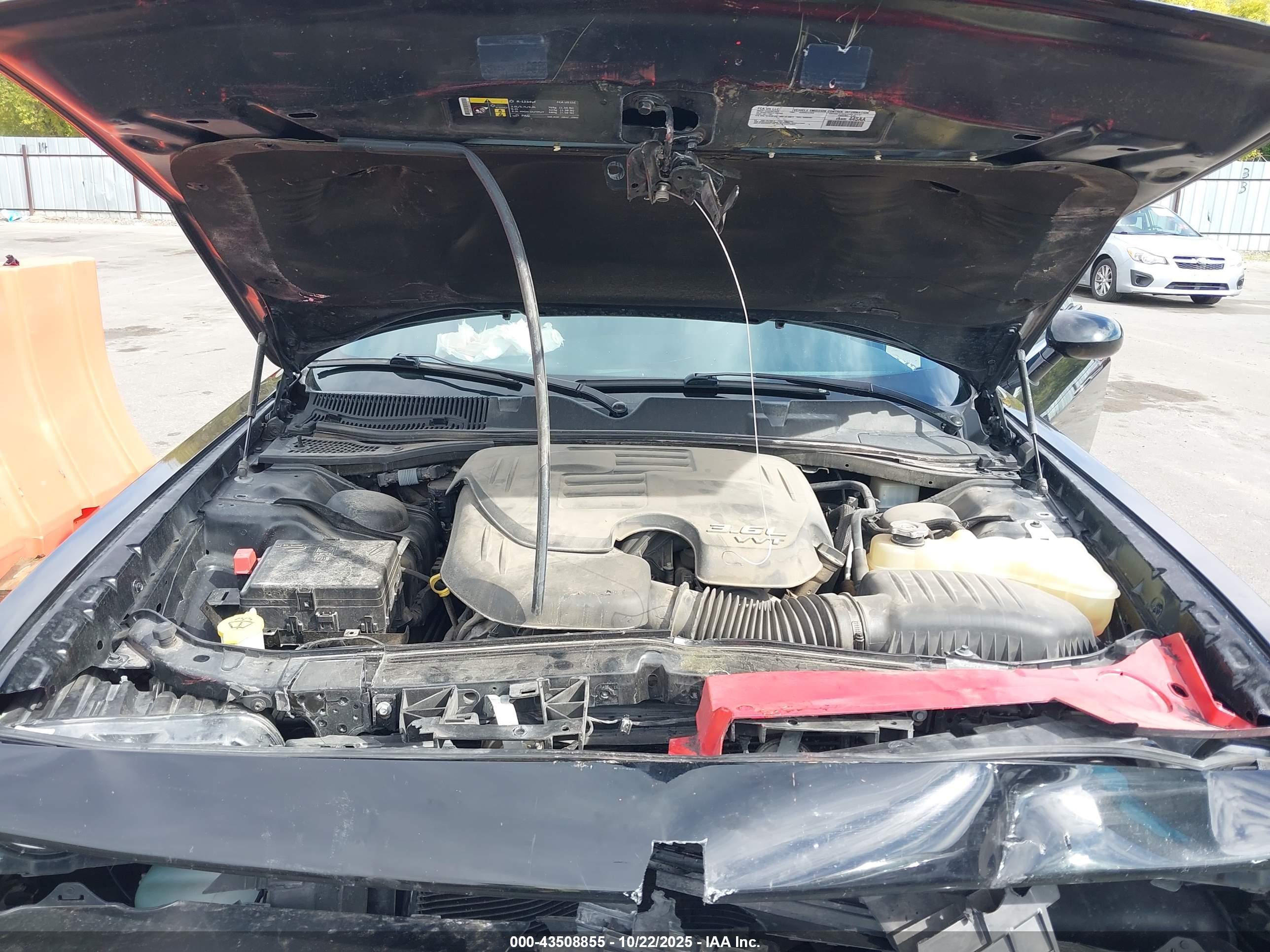 DODGE CHALLENGER image 10