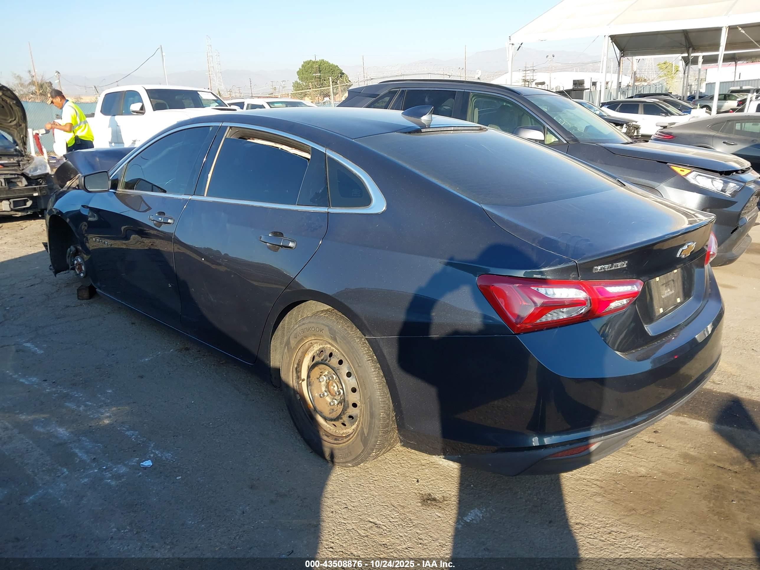 CHEVROLET MALIBU image 3