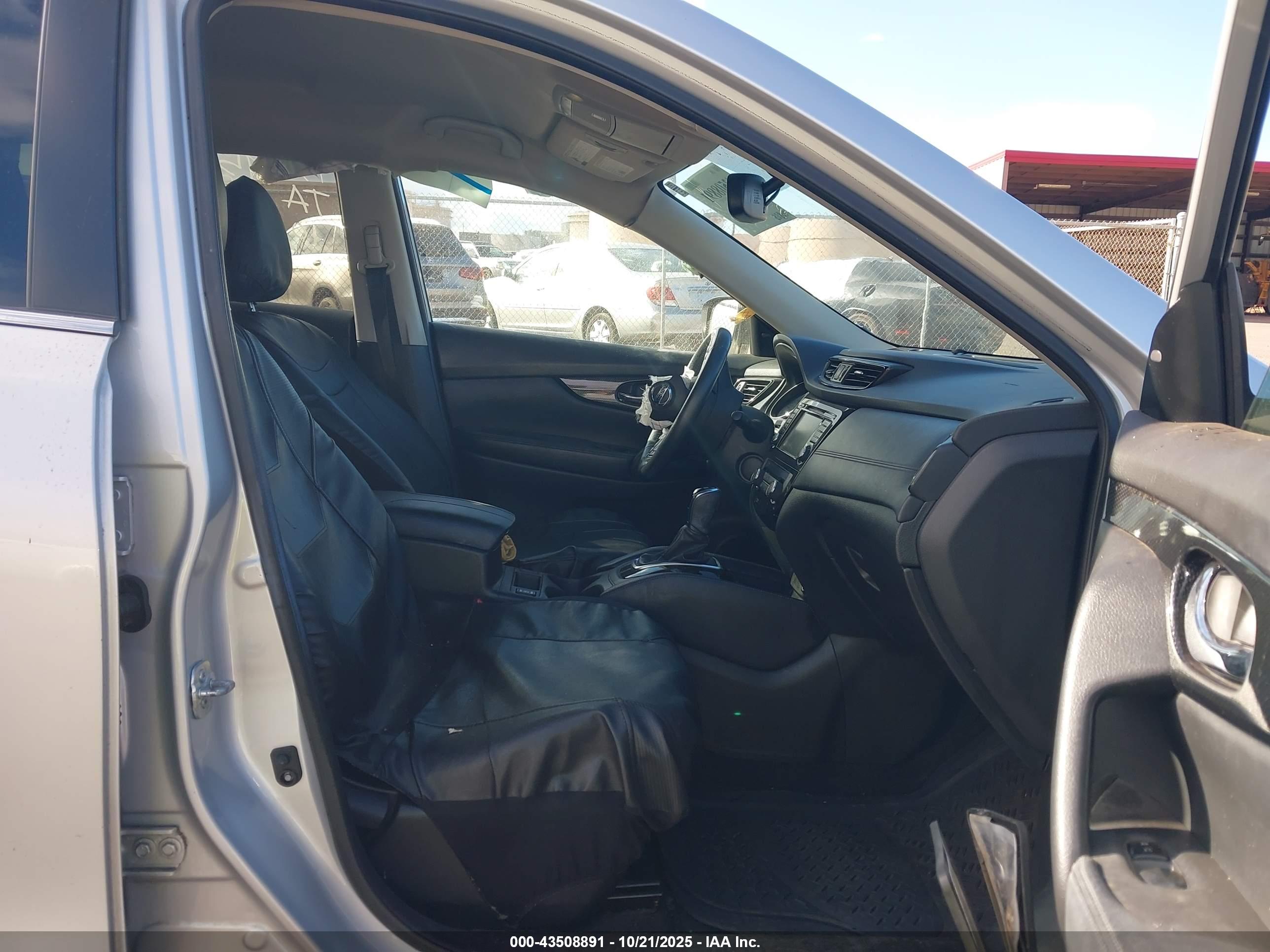 NISSAN ROGUE image 5