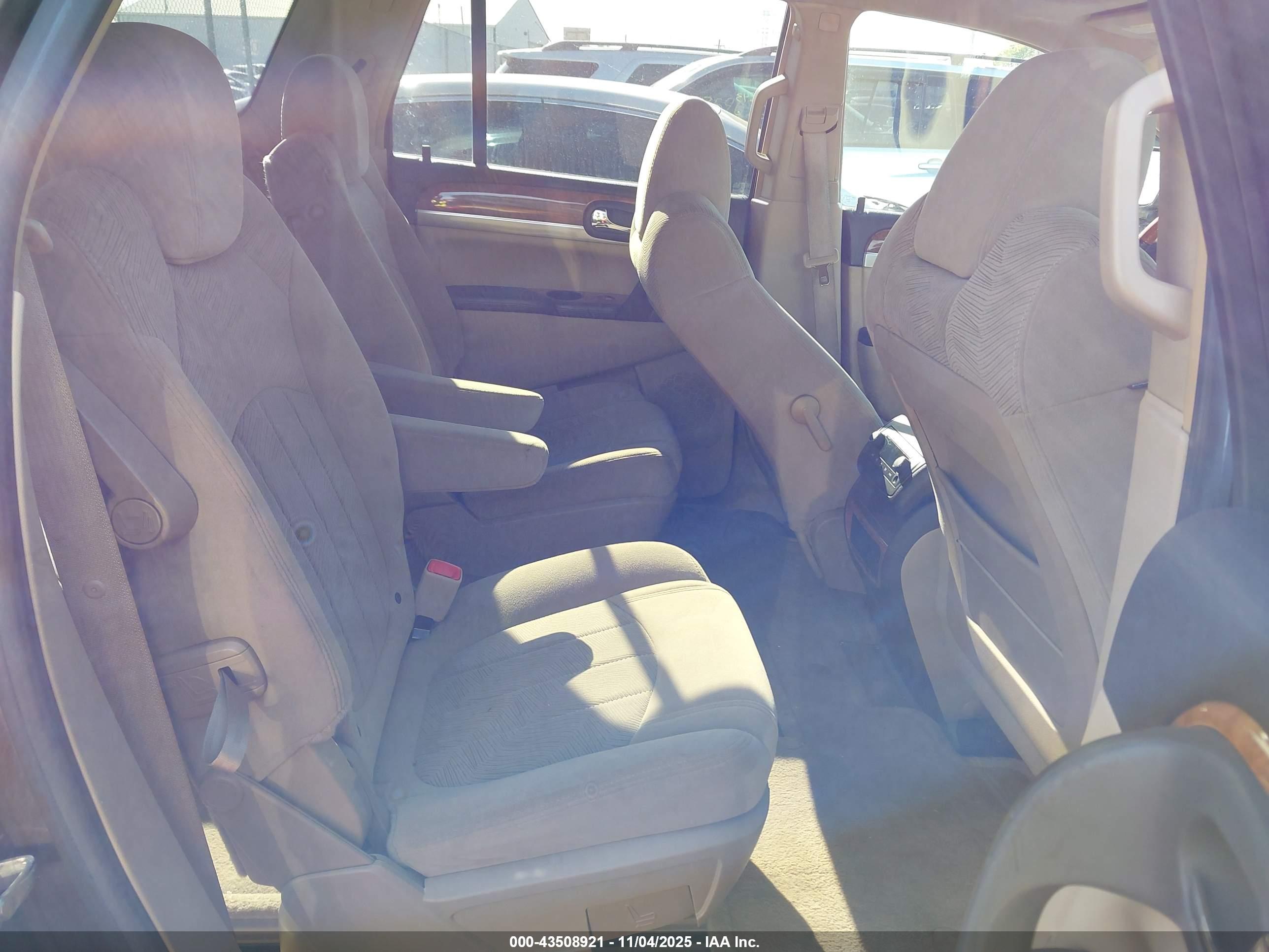 BUICK ENCLAVE image 8