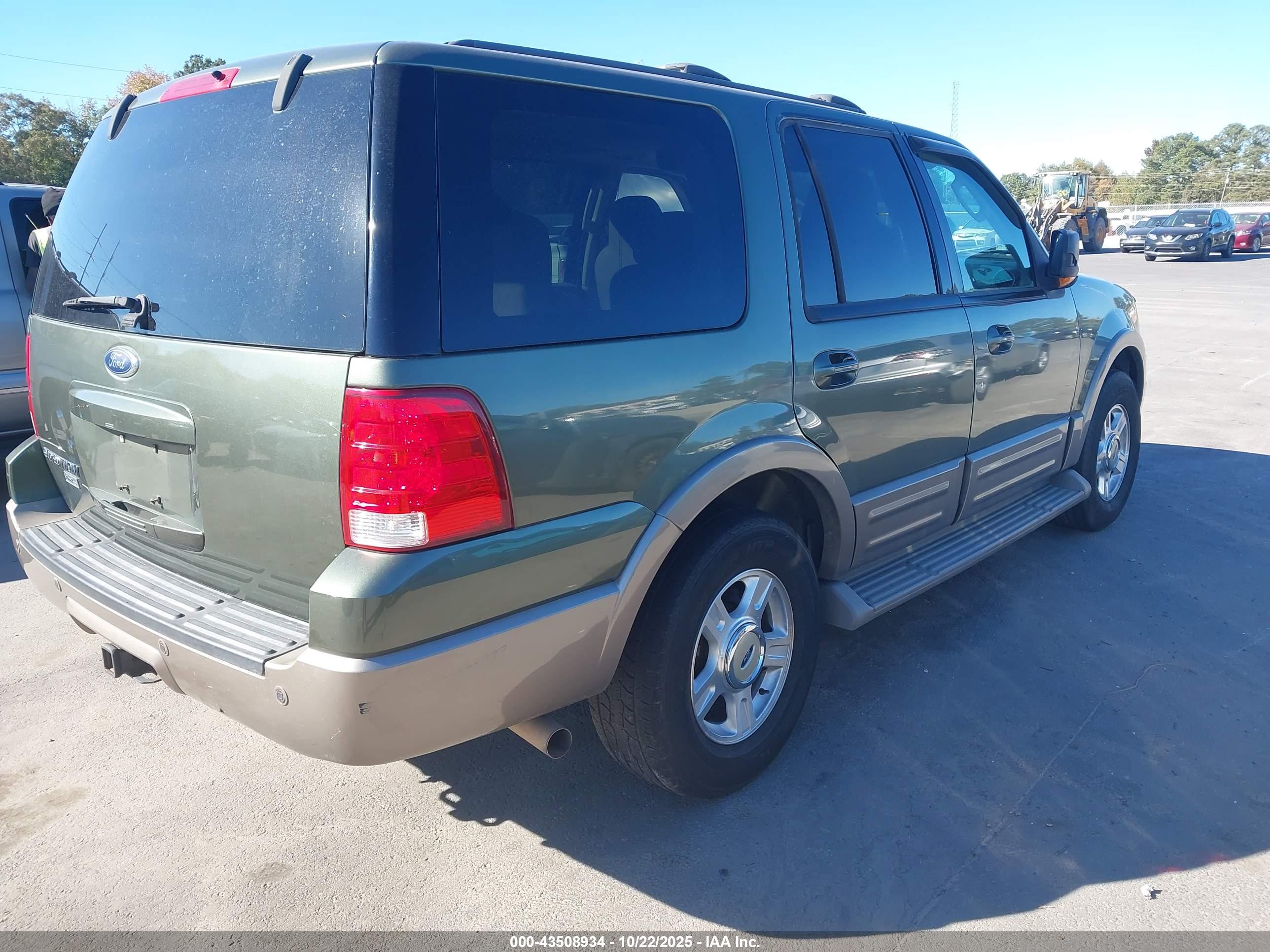 FORD EXPEDITION image 4