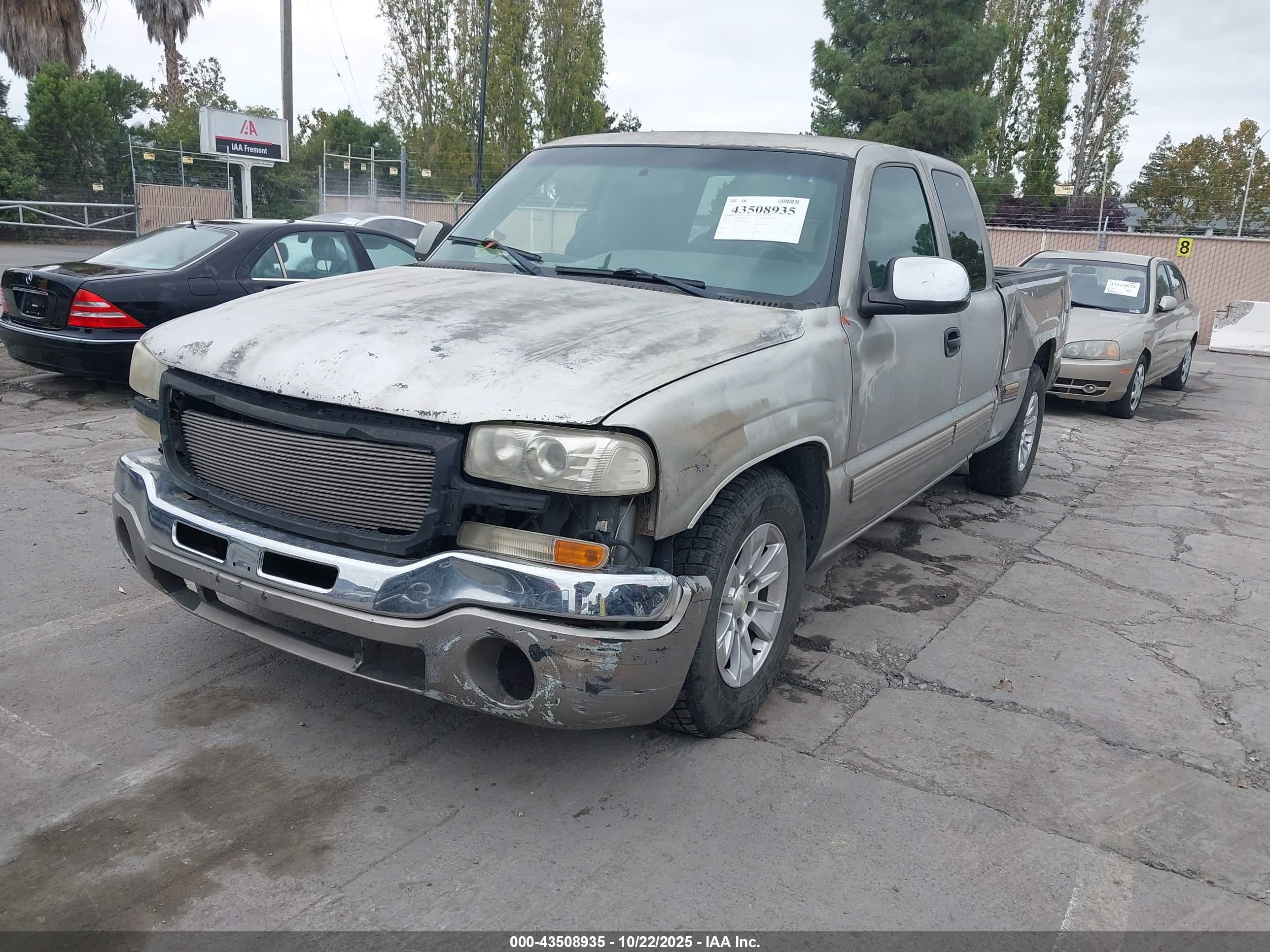CHEVROLET SILVERADO image 2