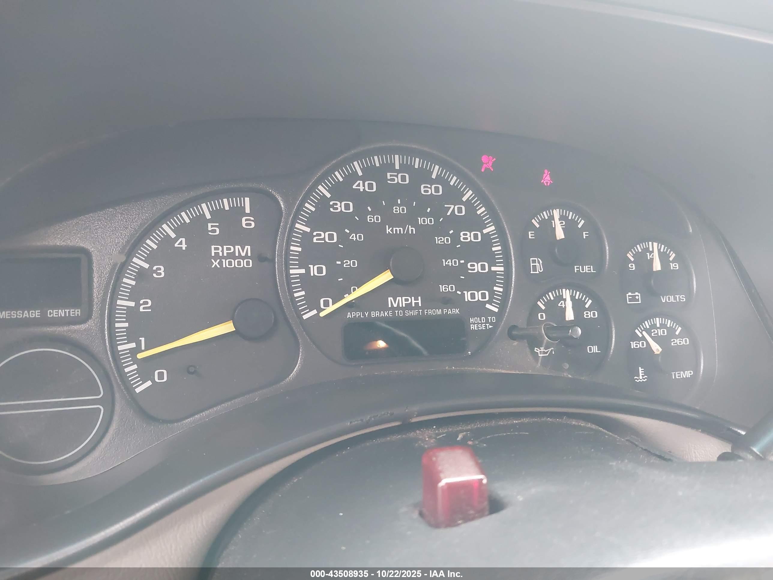 CHEVROLET SILVERADO image 7