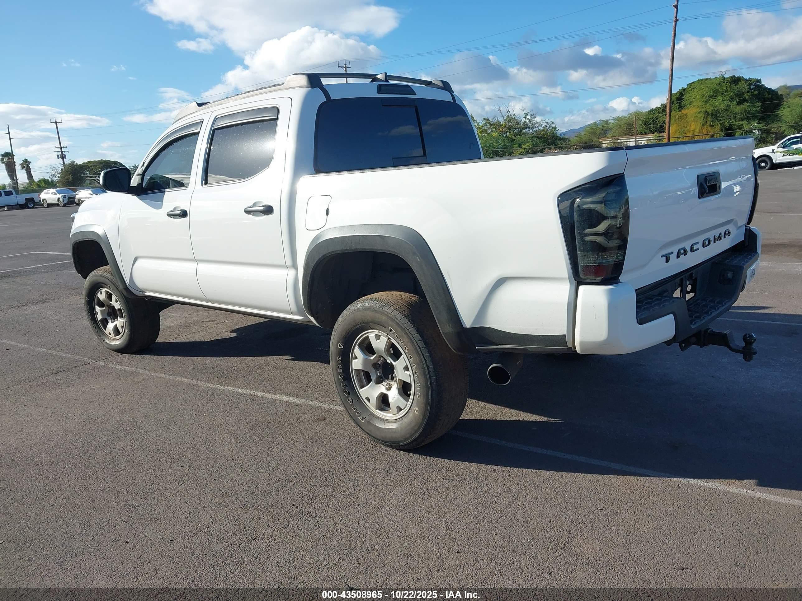 TOYOTA TACOMA image 3
