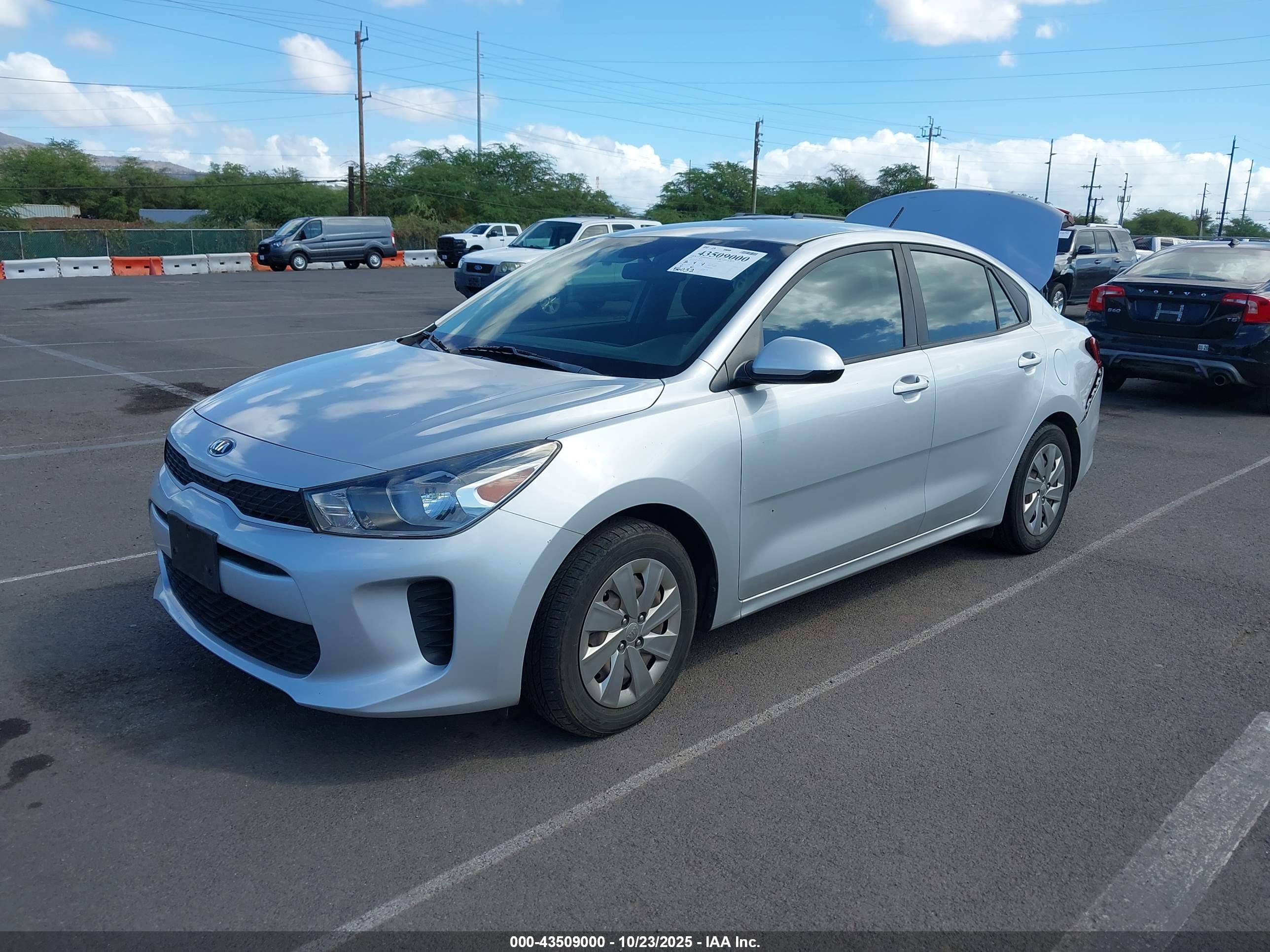 KIA RIO image 2