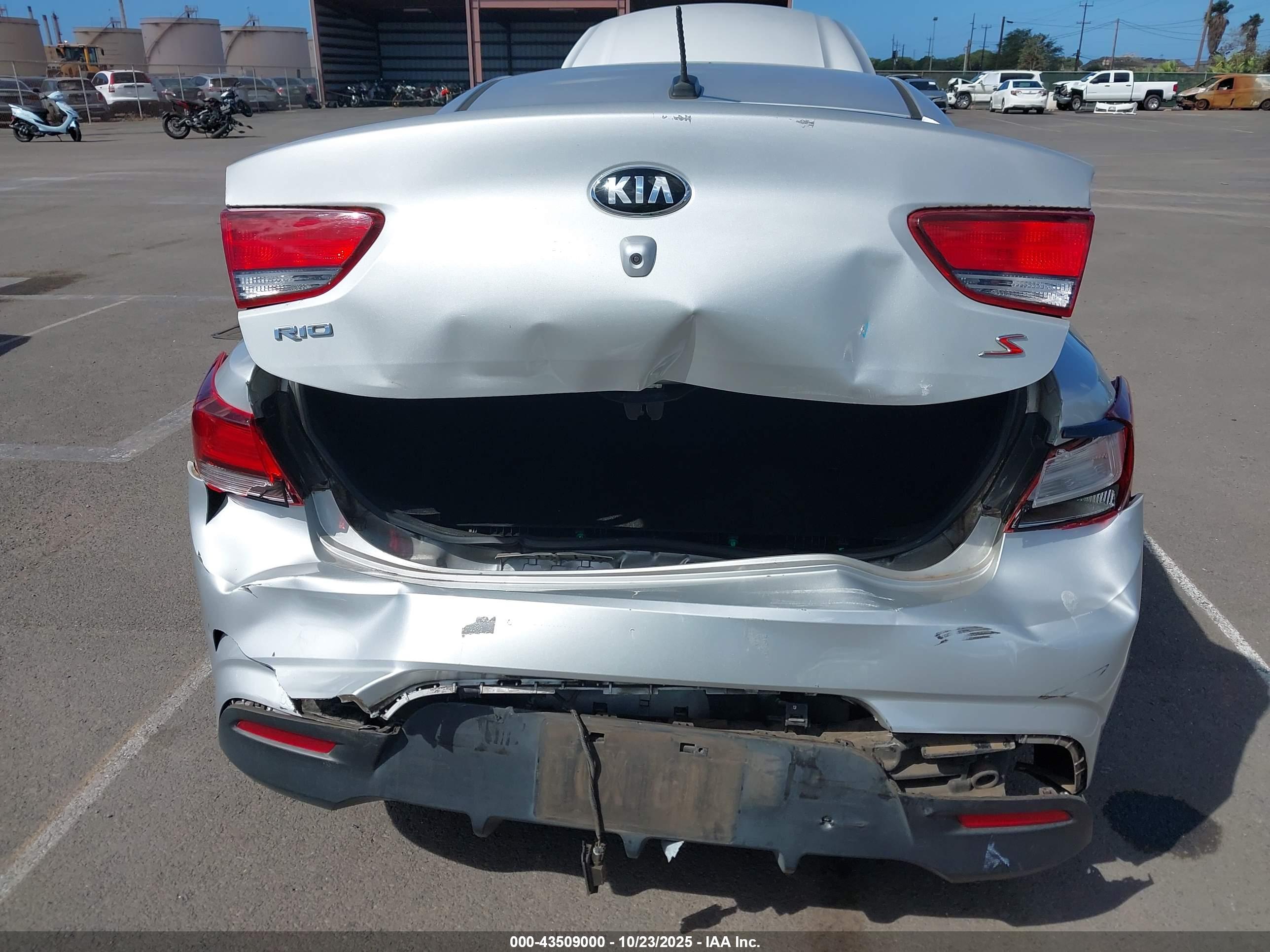 KIA RIO image 6