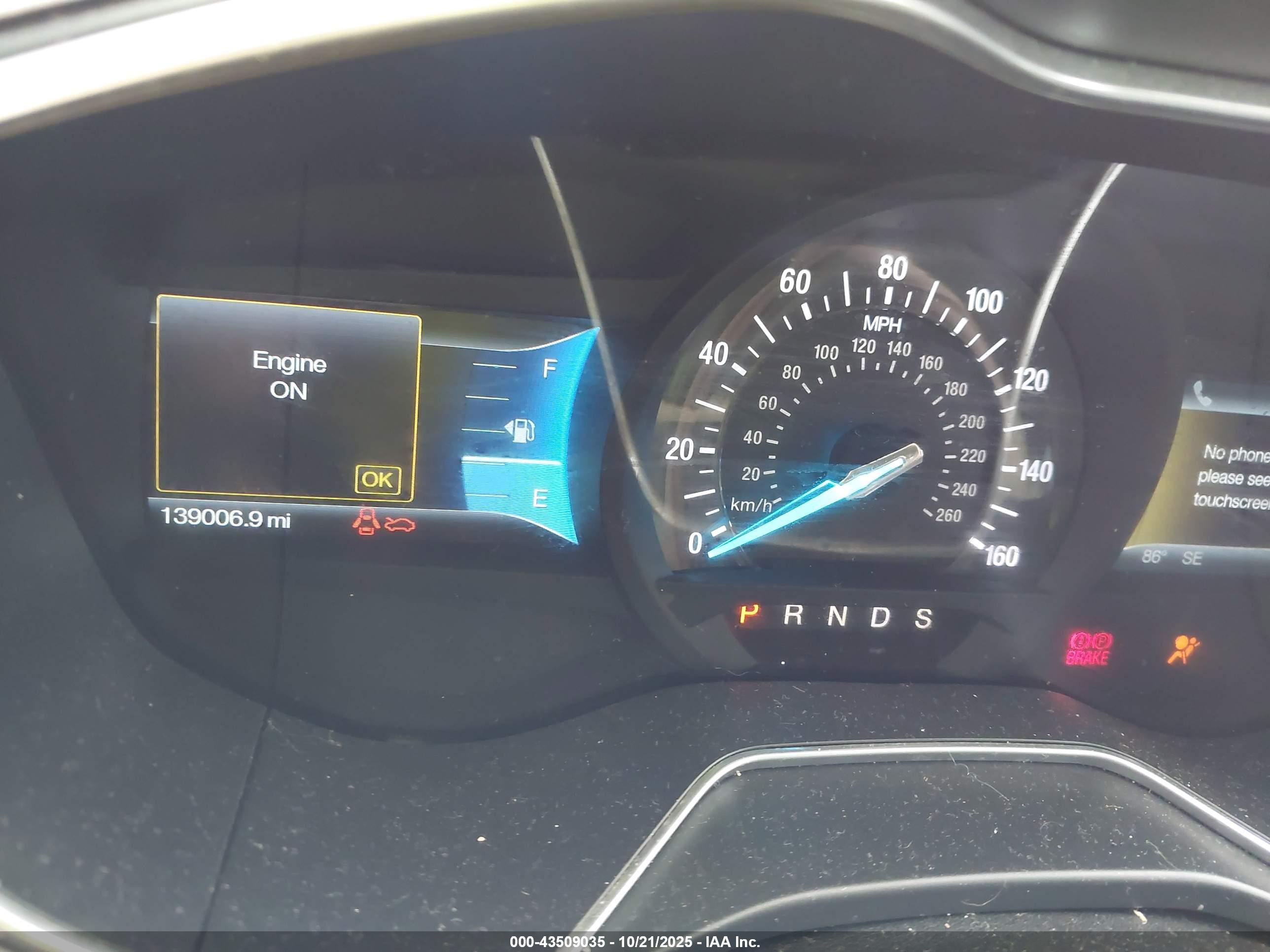 FORD FUSION image 7